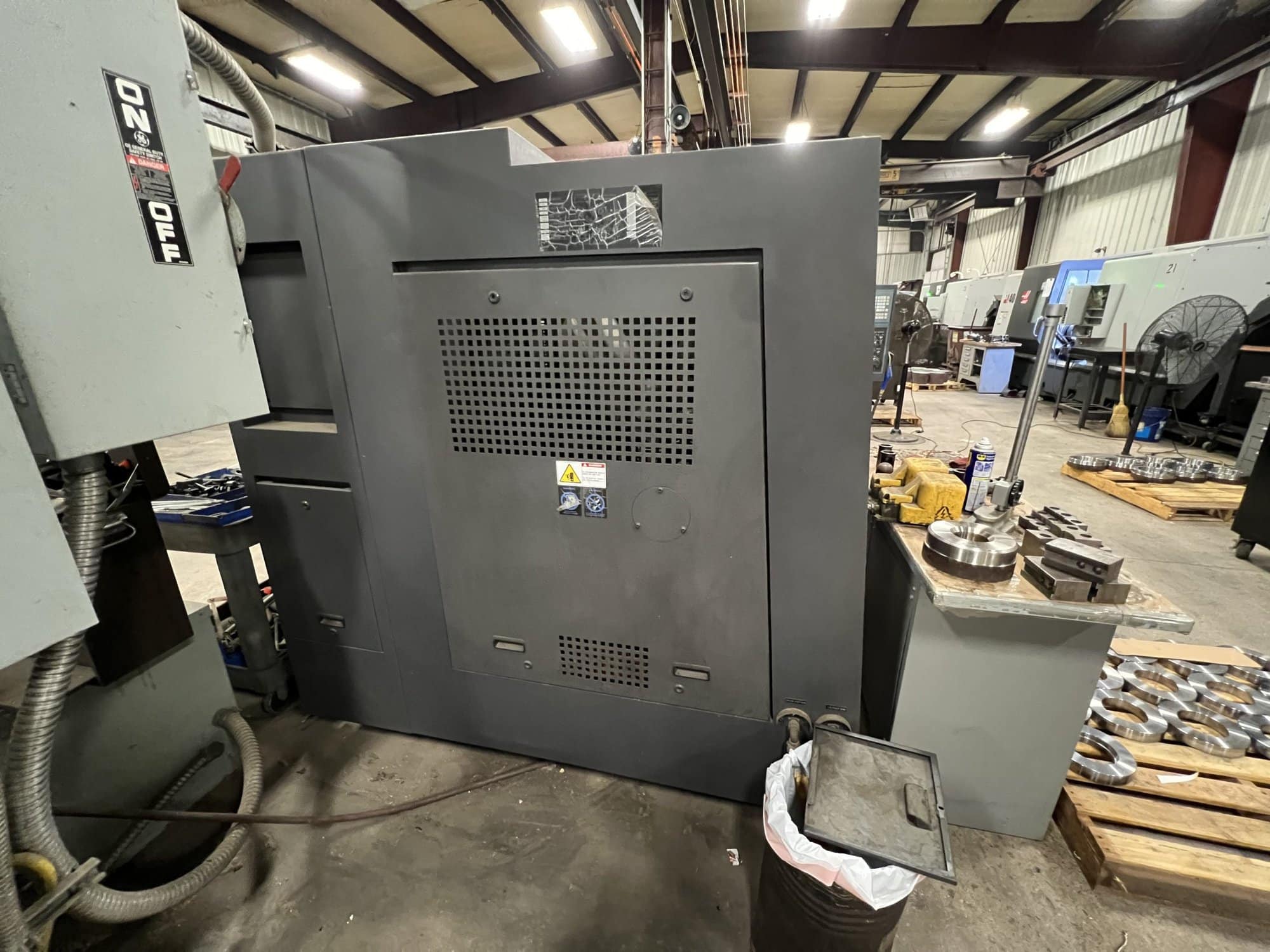 Hwacheon Hi Tech 450B CNC Lathe, 2013- Fanuc Control, Chip Conveyor - Image 10