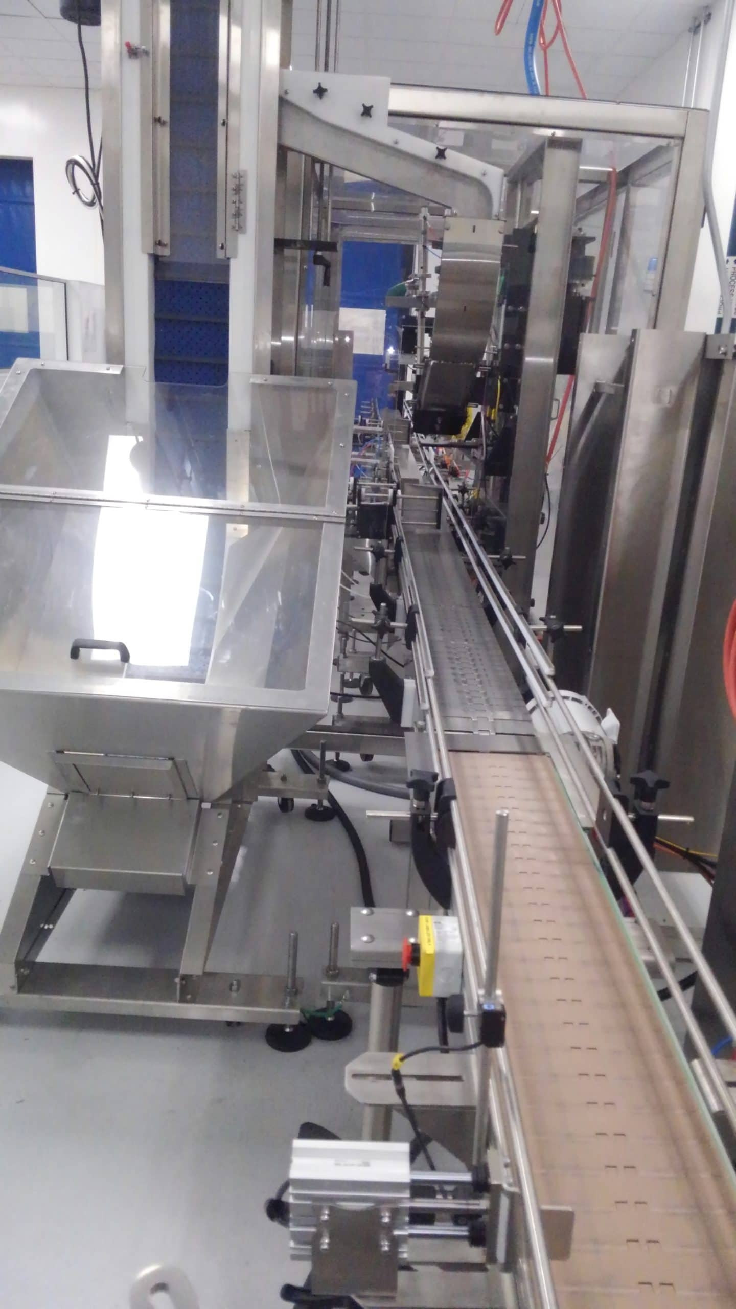 Oden ANW1-25-ID Liquid Packaging Line, 2019 - W/ Filler, Capper, and Labeler- *LATE MODEL, 5 HOURS RUNTIME* - Image 10