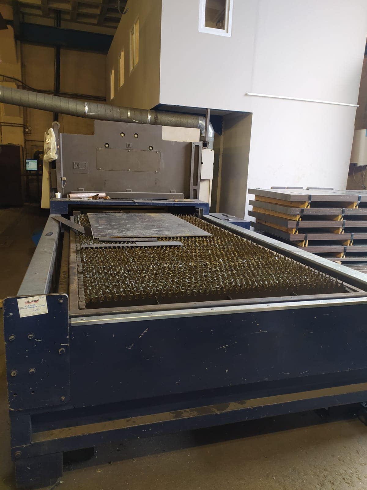 5200 Watt Bystronic Byspeed 3015, 2005 - Under Power, Well Maintained - Image 2