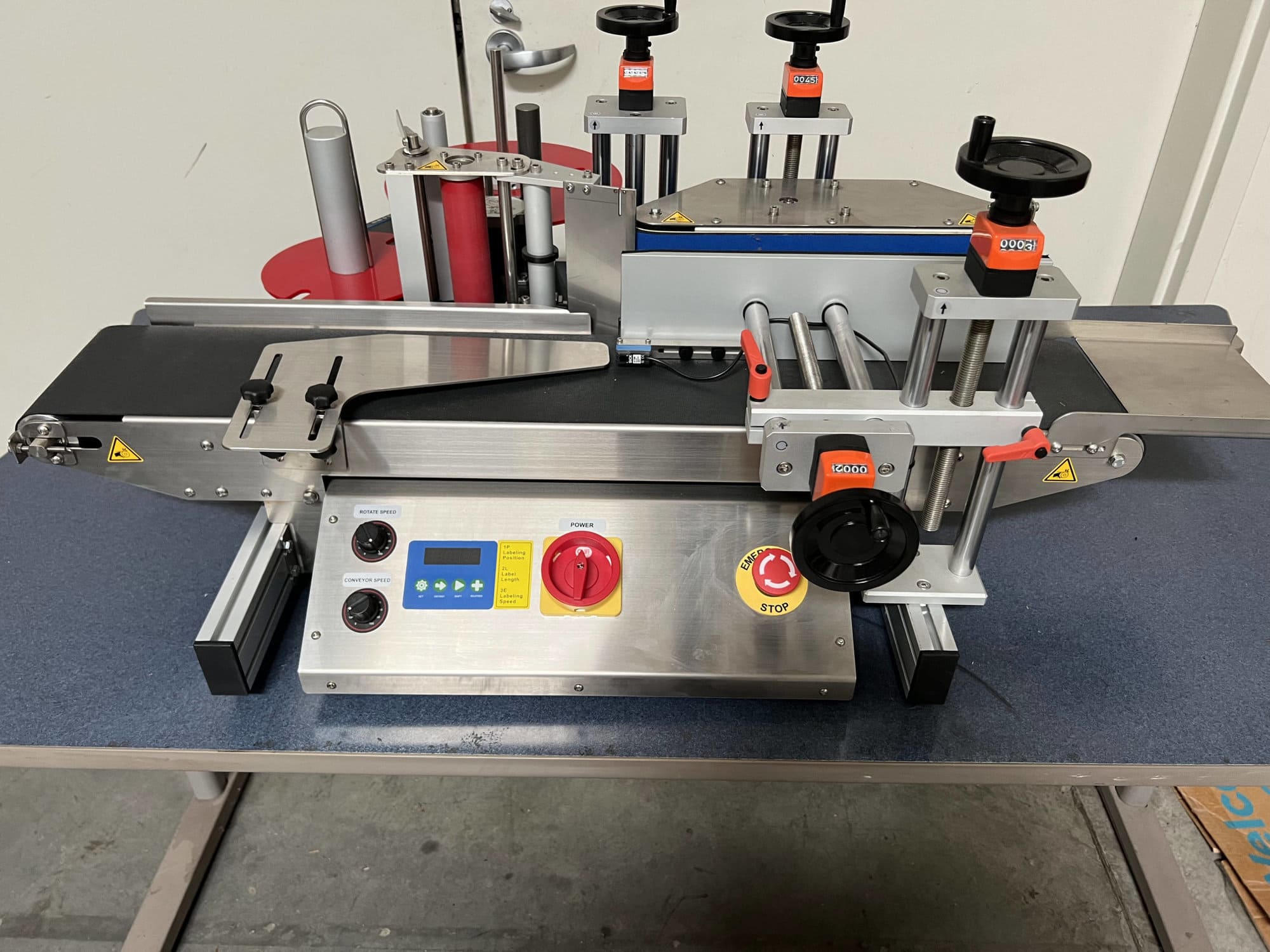 Cleveland CENLR100 Tabletop Round Bottle Labeler, 2019