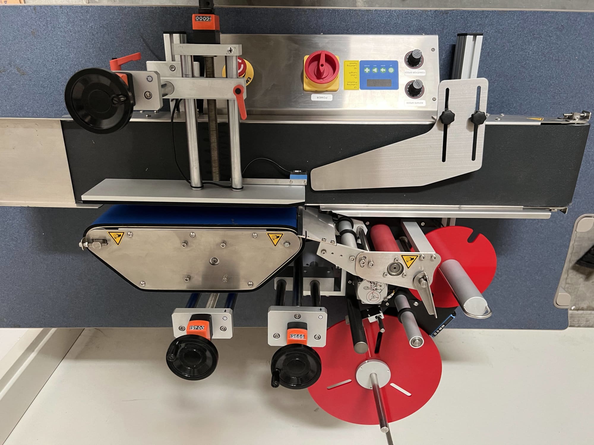 Cleveland CENLR100 Tabletop Round Bottle Labeler, 2019 - Image 2