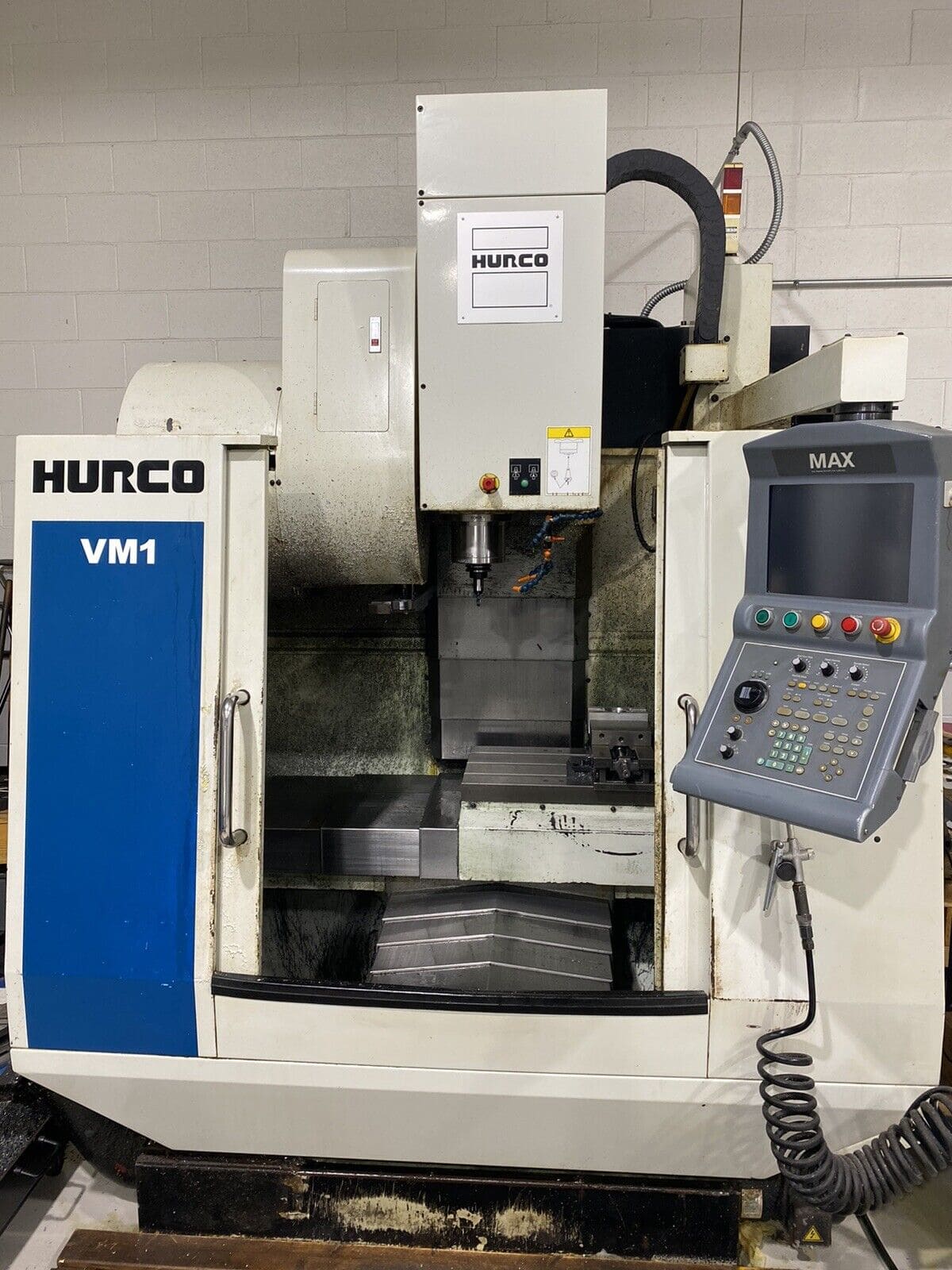 Hurco VM-1 VMC, 2003- 6" Kurt Vise, 12 CAT40 Holders, Rigid Tapping - Image 2
