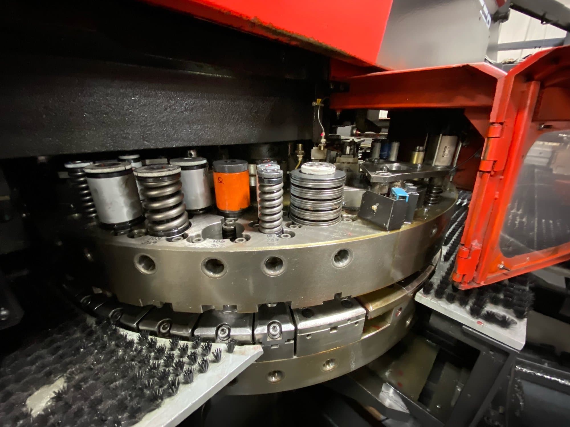 33 Ton Amada Vipros 358 King CNC Turret Punch, 1997 - Image 7