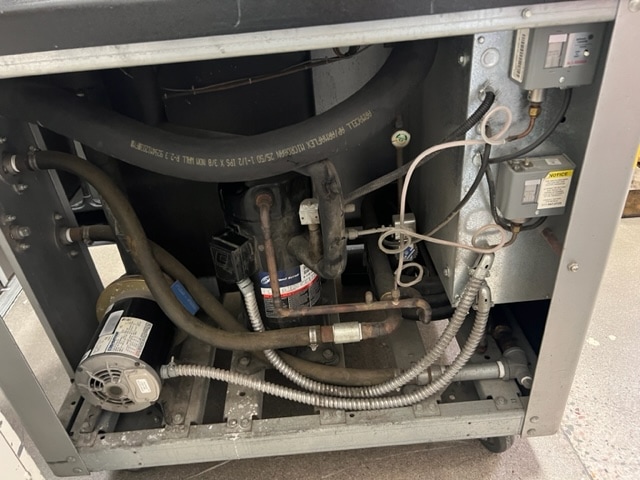 Temptek CFD-5W Chiller, 2012 - Image 6