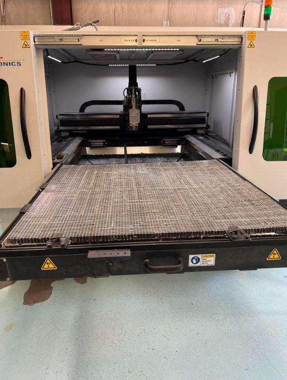 4,000 Watt IPG YLR LaserCube Fiber Laser, 2018 - 4' x 4' Table - Image 2