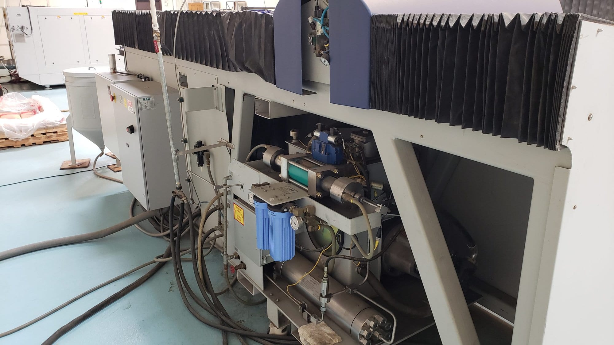 6'x12' Flow Stonecrafter Waterjet, 2006 - 60,000 PSI - Image 3
