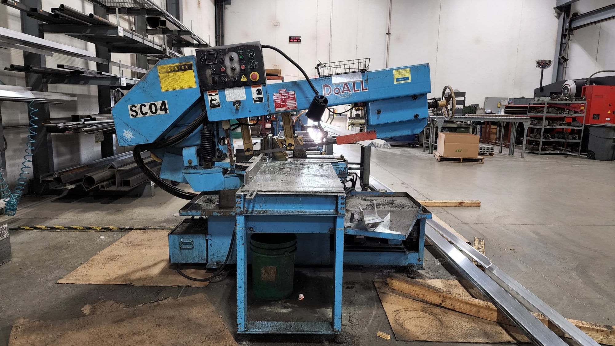 9" x 16" DoAll C916 SA Bandsaw, 1999