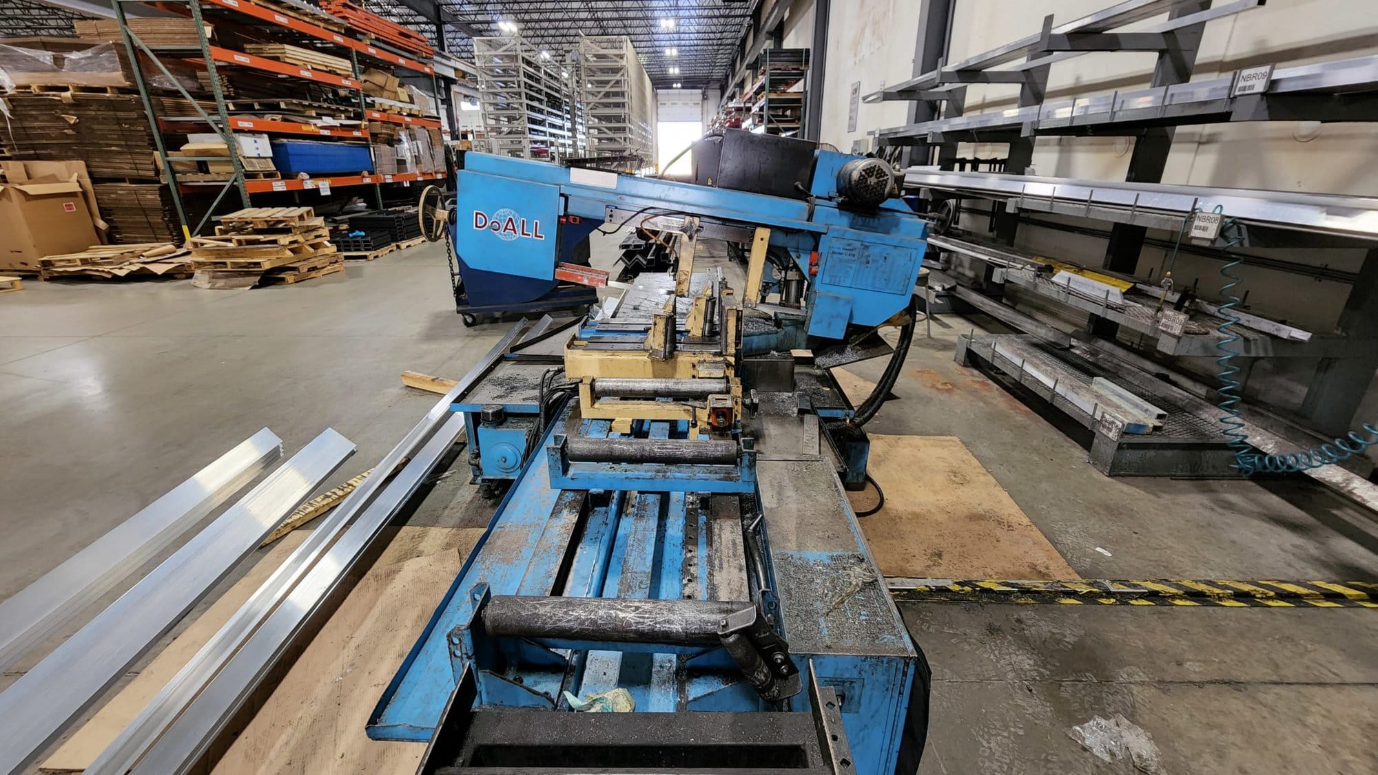 9" x 16" DoAll C916 SA Bandsaw, 1999 - Image 7