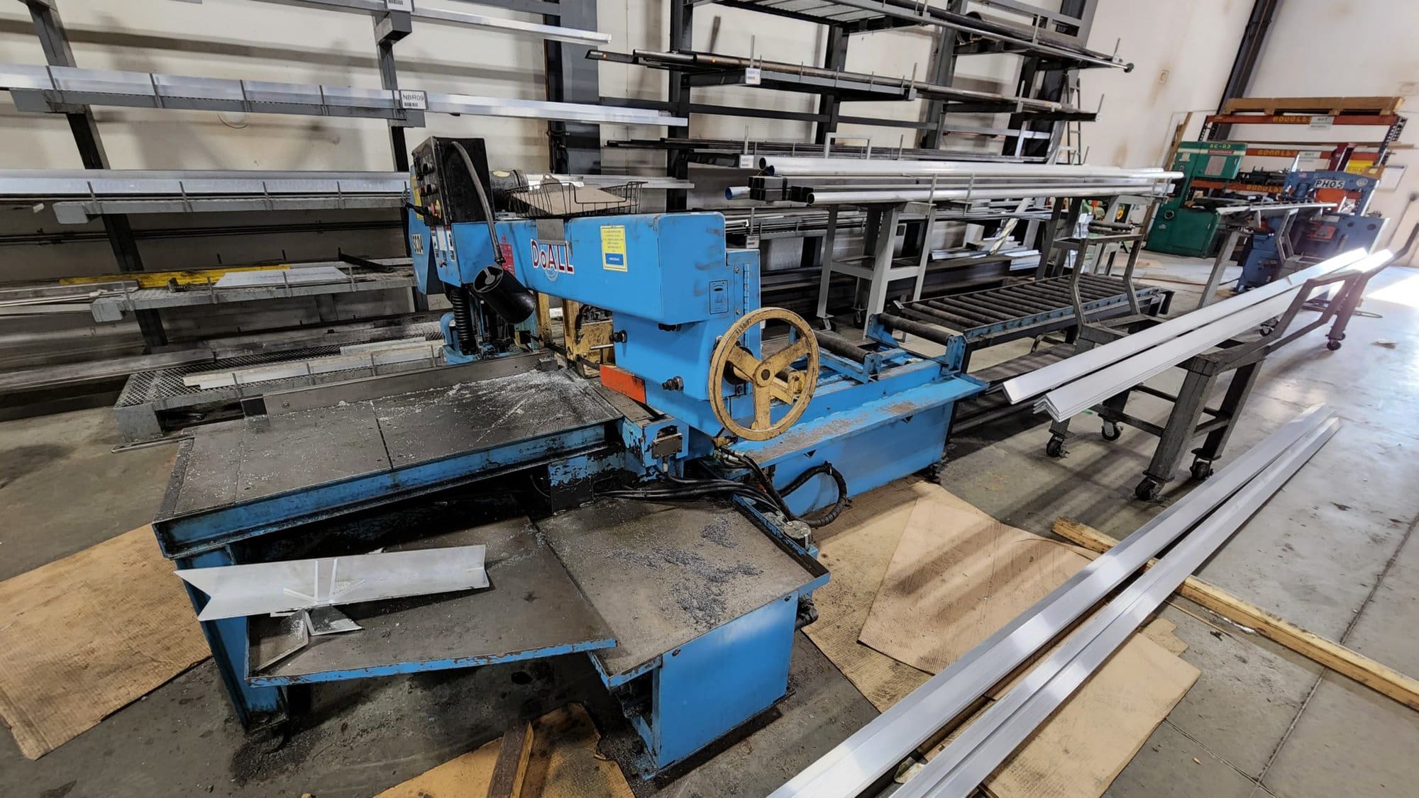 9" x 16" DoAll C916 SA Bandsaw, 1999 - Image 5