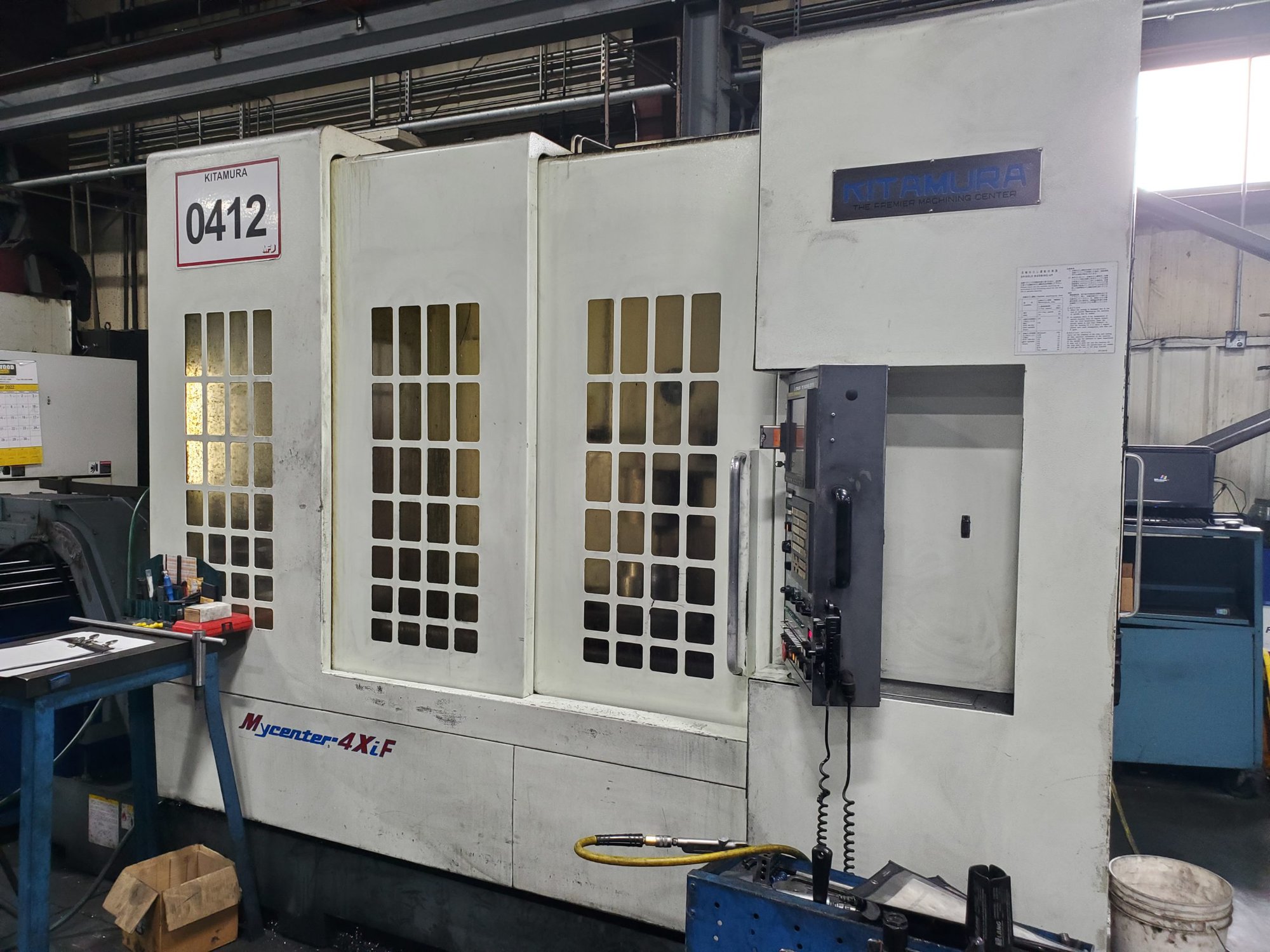 Kitamura Mycenter 4XiF VMC, 2007 - Renishaw Probe, Fanuc 16i-MB, Glass Scales