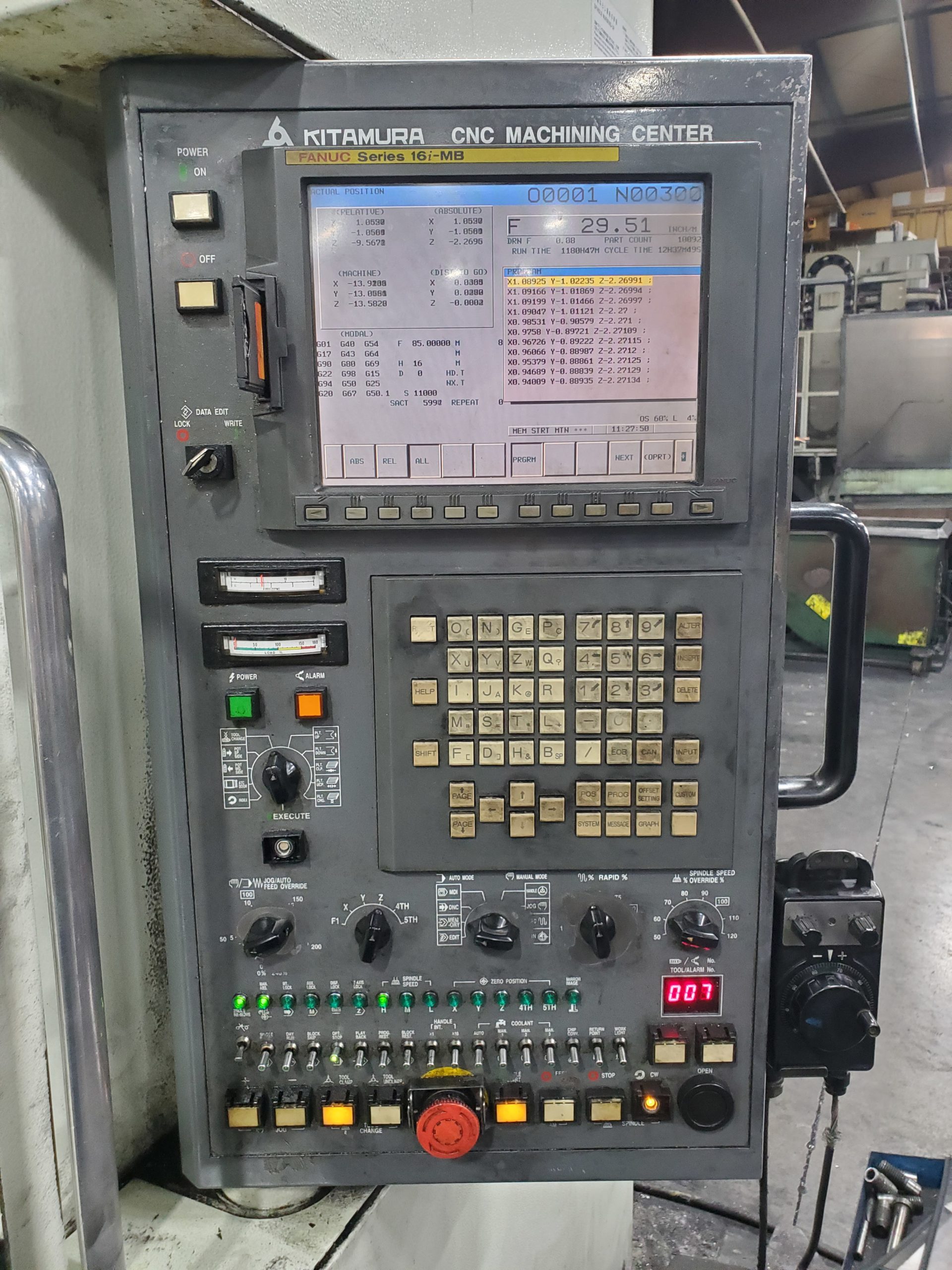 Kitamura Mycenter 4XiF VMC, 2007 - Renishaw Probe, Fanuc 16i-MB, Glass Scales - Image 5