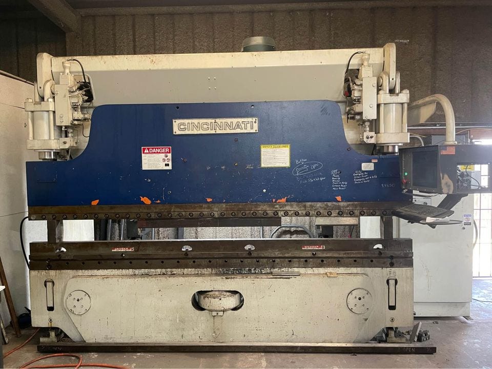 135 Ton x 10' Cincinnati 135AF CNC Press Brake, 1990- w/ Updated Control and 6 Axis Backgauge