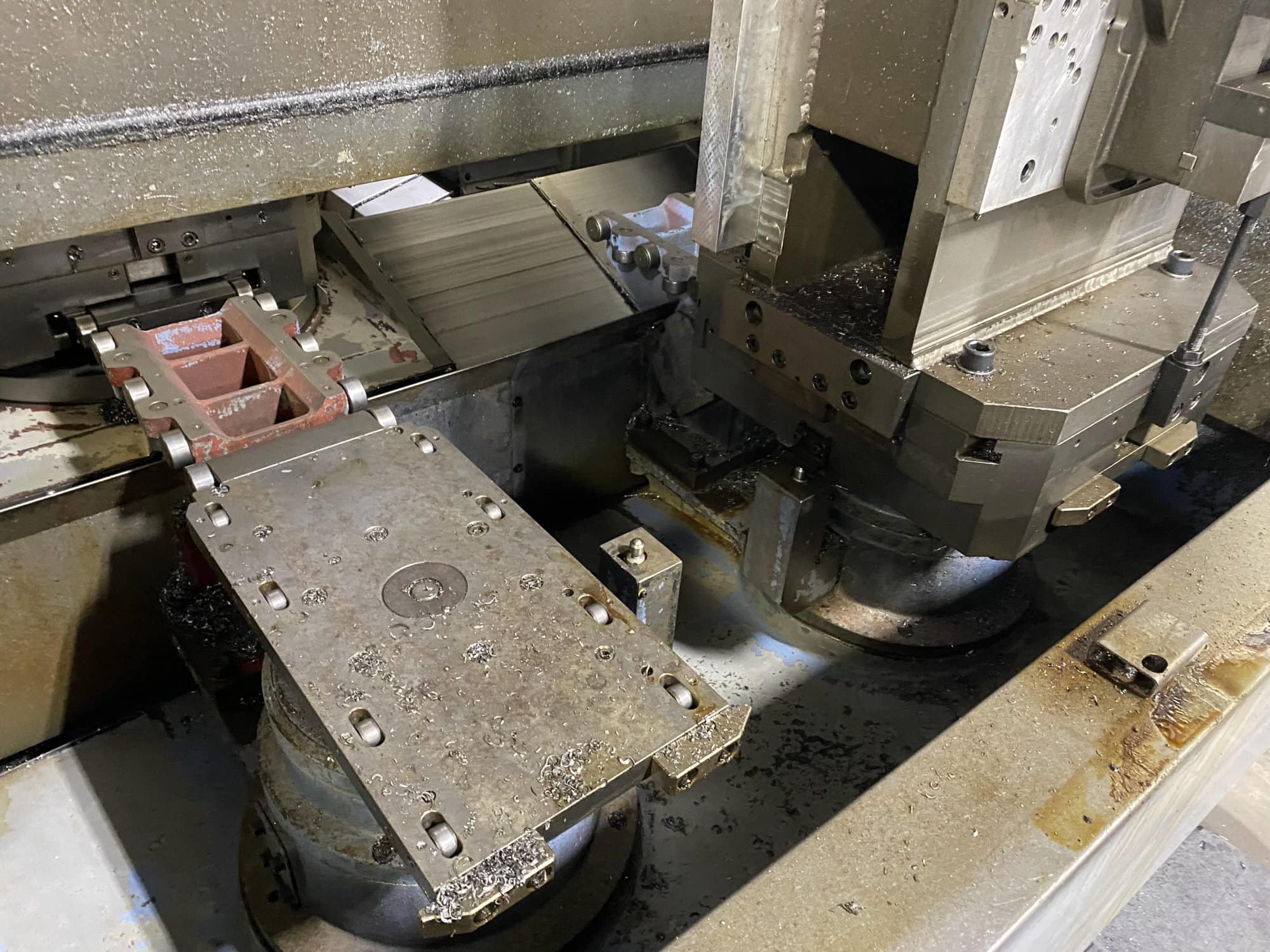 Mazak Ultra 550 500MM HMC, 1996 - Chip Conveyor, Mazatrol M plus - Image 9