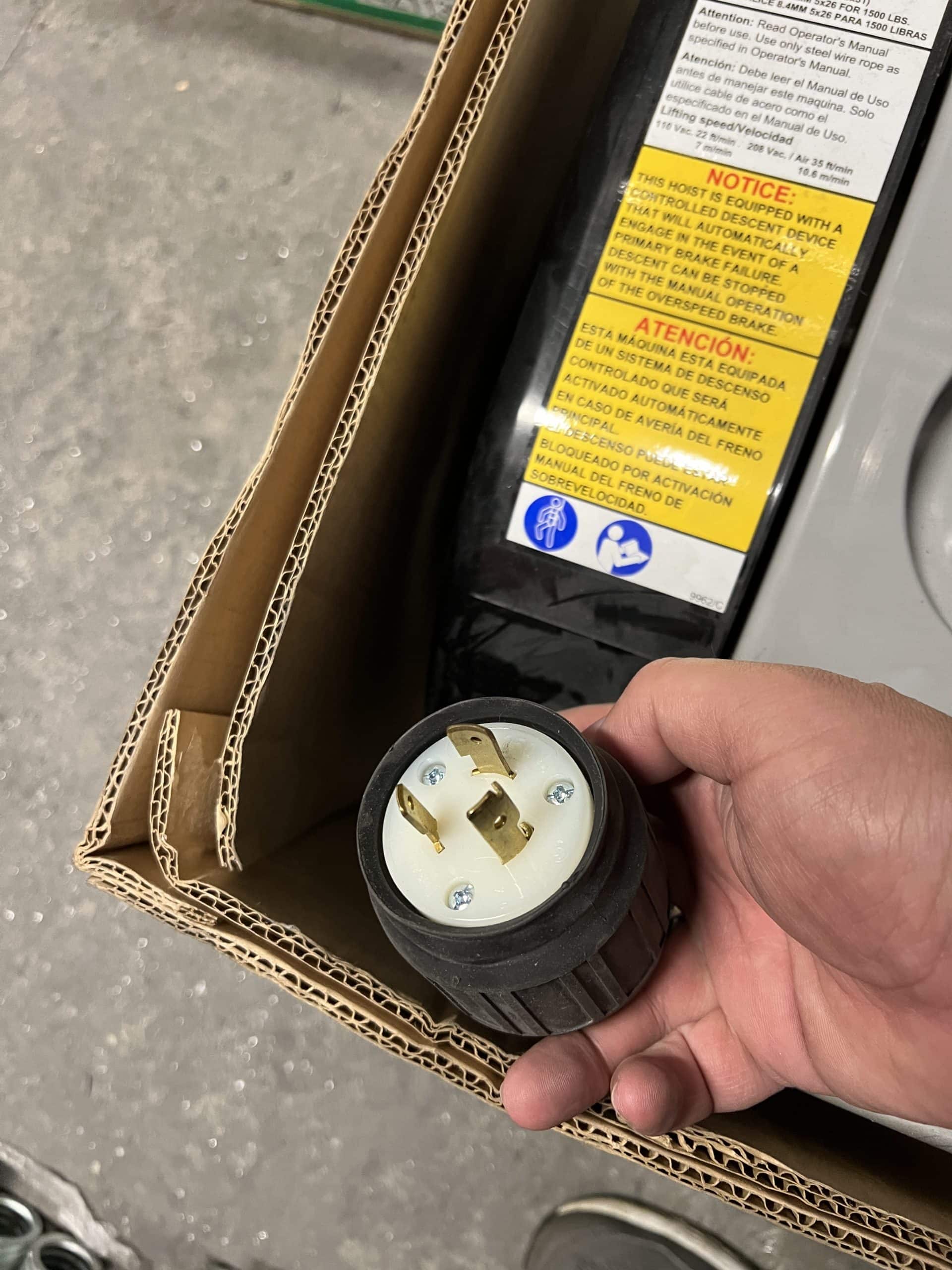 Spider SC1500-9024 Series Traction Hoist, 2014 - Image 4