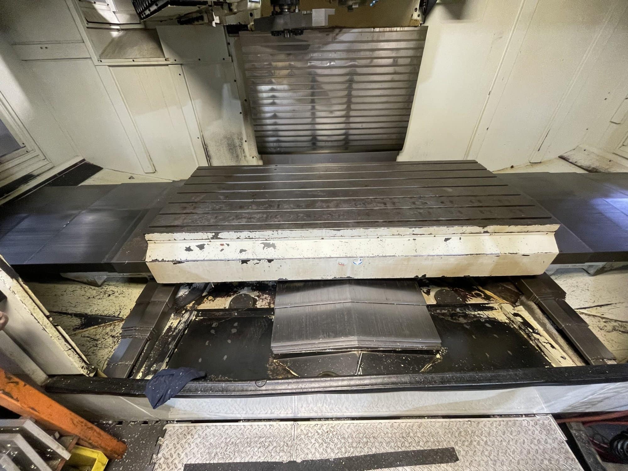 Hurco VMX-84/50T VMC, 2008- CT50, Chip Conveyor, Ultipocket, Winmax Control - Image 9