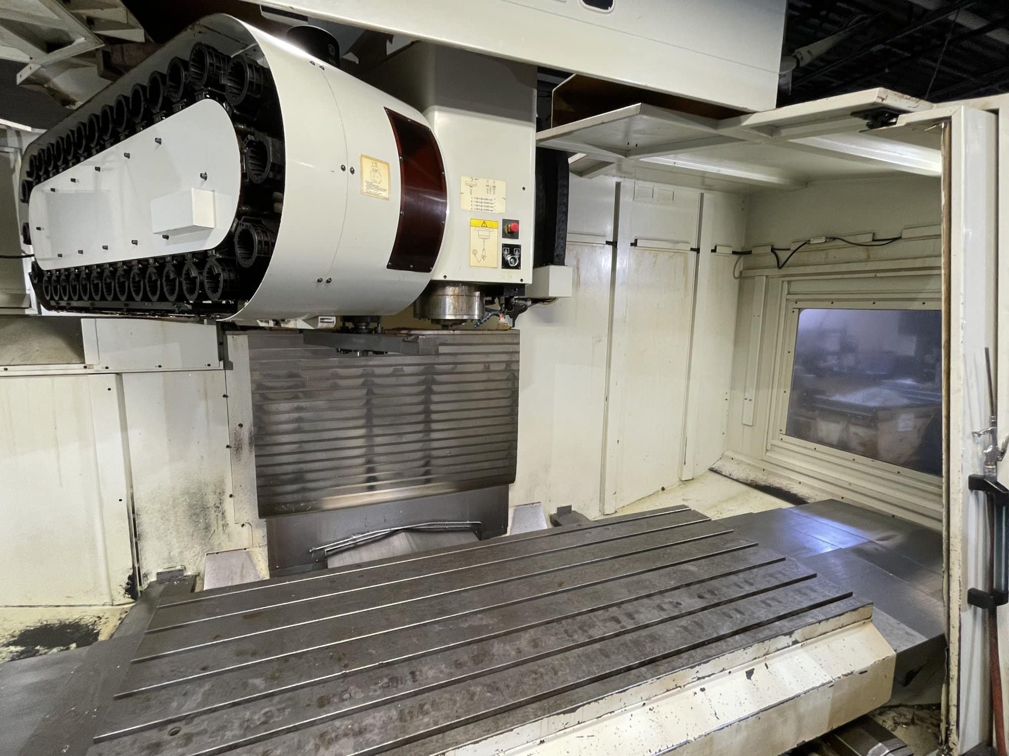 Hurco VMX-84/50T VMC, 2008- CT50, Chip Conveyor, Ultipocket, Winmax Control - Image 4