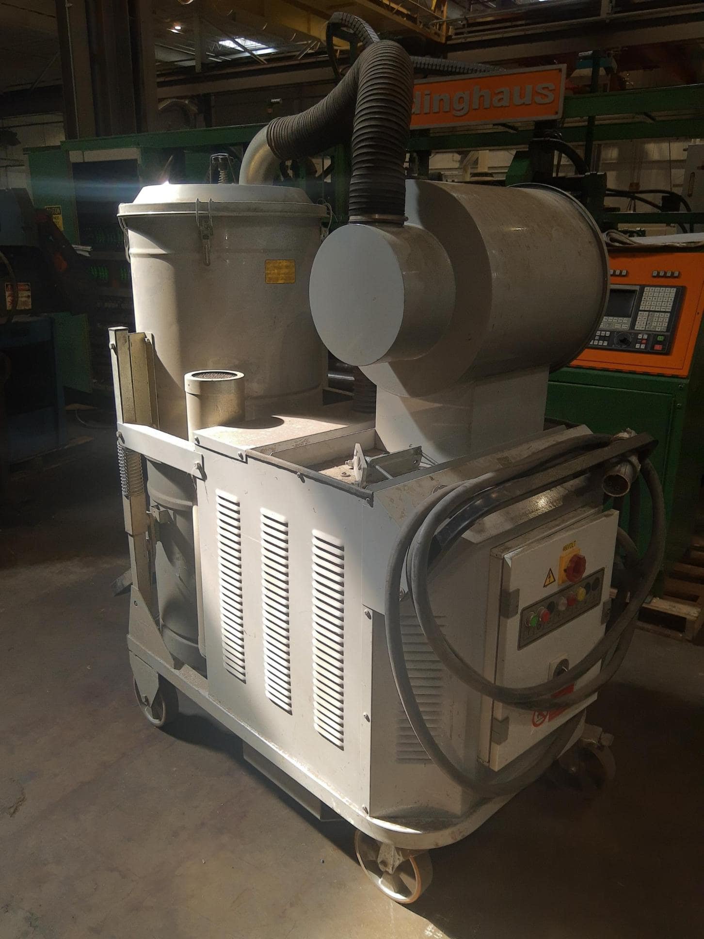 Nilfisk CFM 3907, 15 HP Vacuum; 2018 (7)