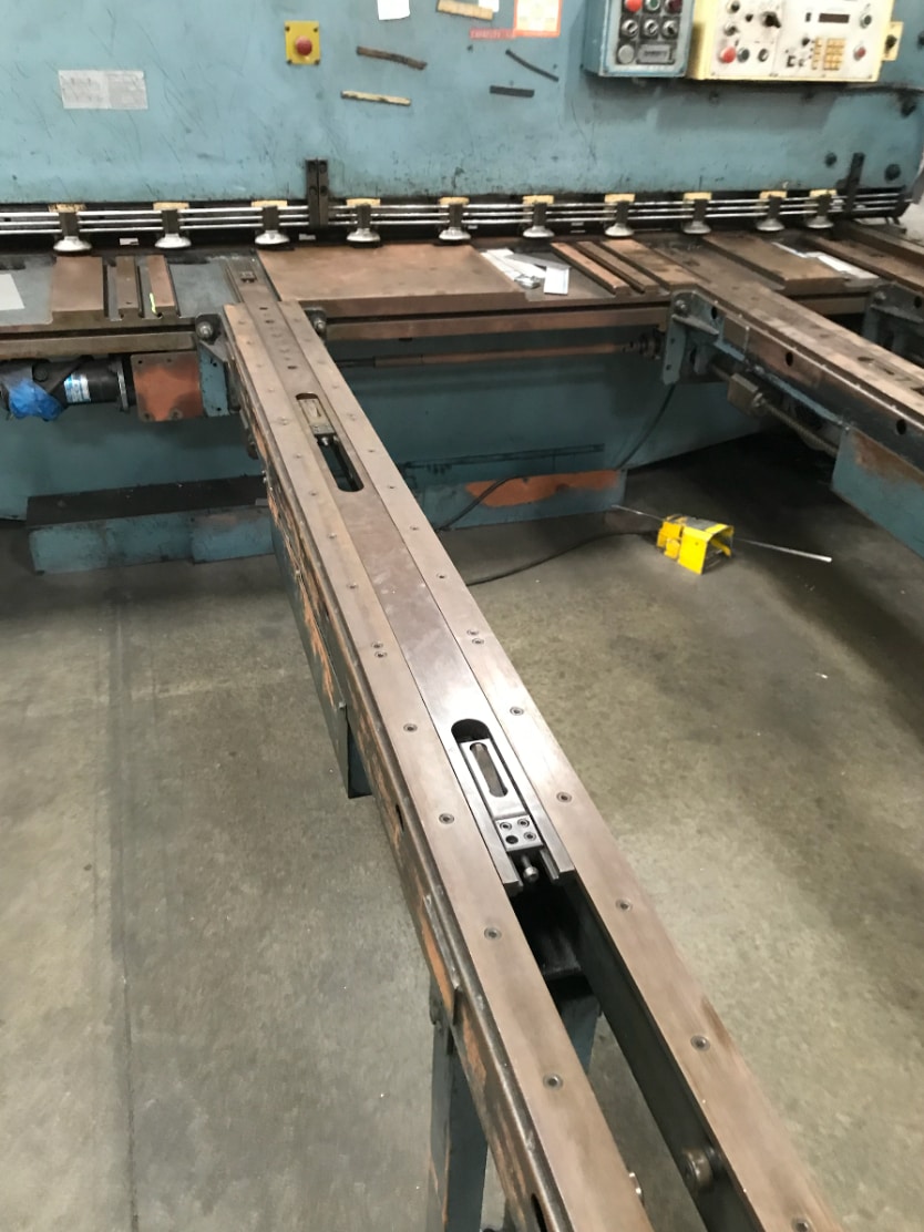1/4" x 10' Amada M-3060 Mechanical Shear, 1985 - Power Backgauge, Squaring Arm, (2) Support Arm - Image 4