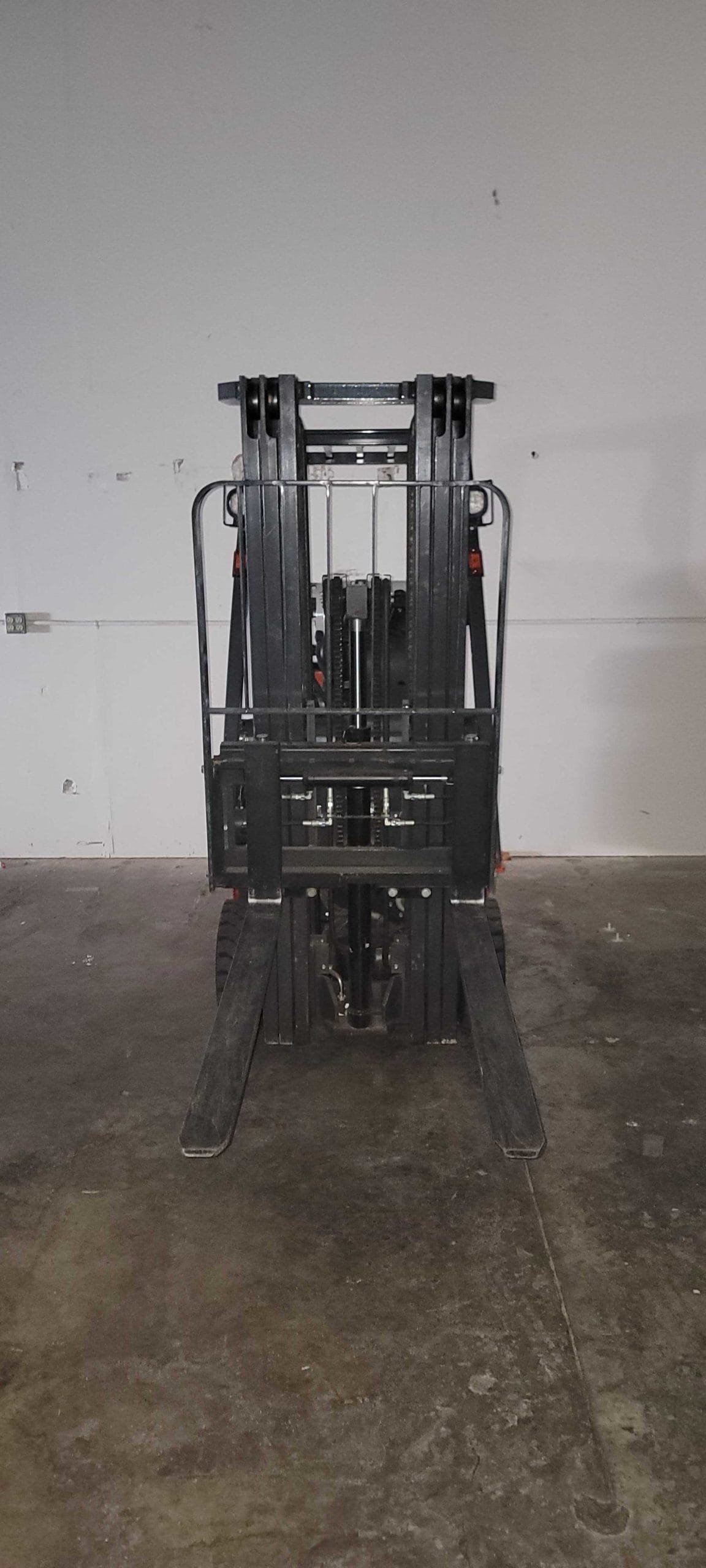 3,000 Lb. Unicarriers Sacramento MCP1F1A18LV LP Forklift, 2019 - Less Than 500 HRS Tilt & Side-shift - Image 2