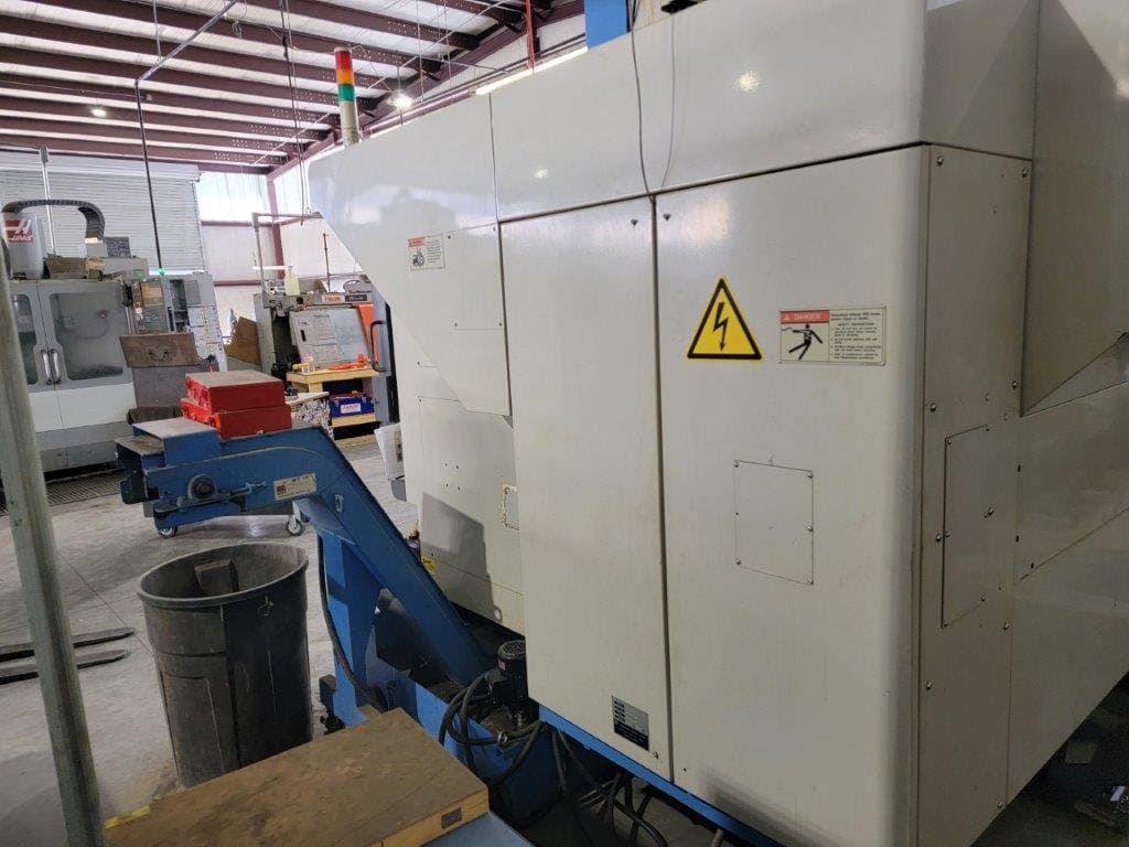 Mazak VariAxis 200 VMC, 2001-5 Axis- Probe, Chip Coneyor - Image 4