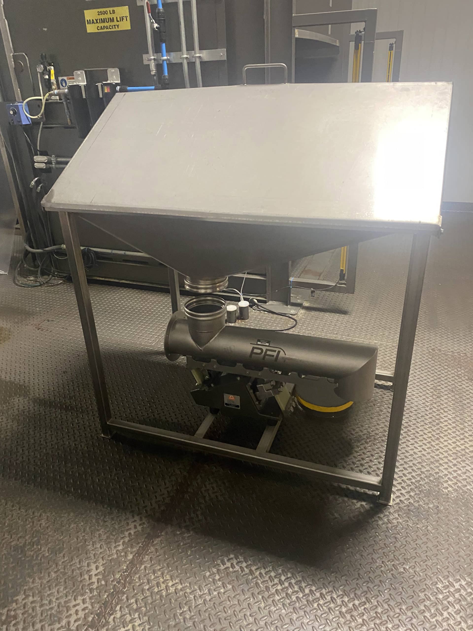 PFI EDF-0440 Vibratory Feeder and Stainless Steel Hopper, 2021 - Image 3