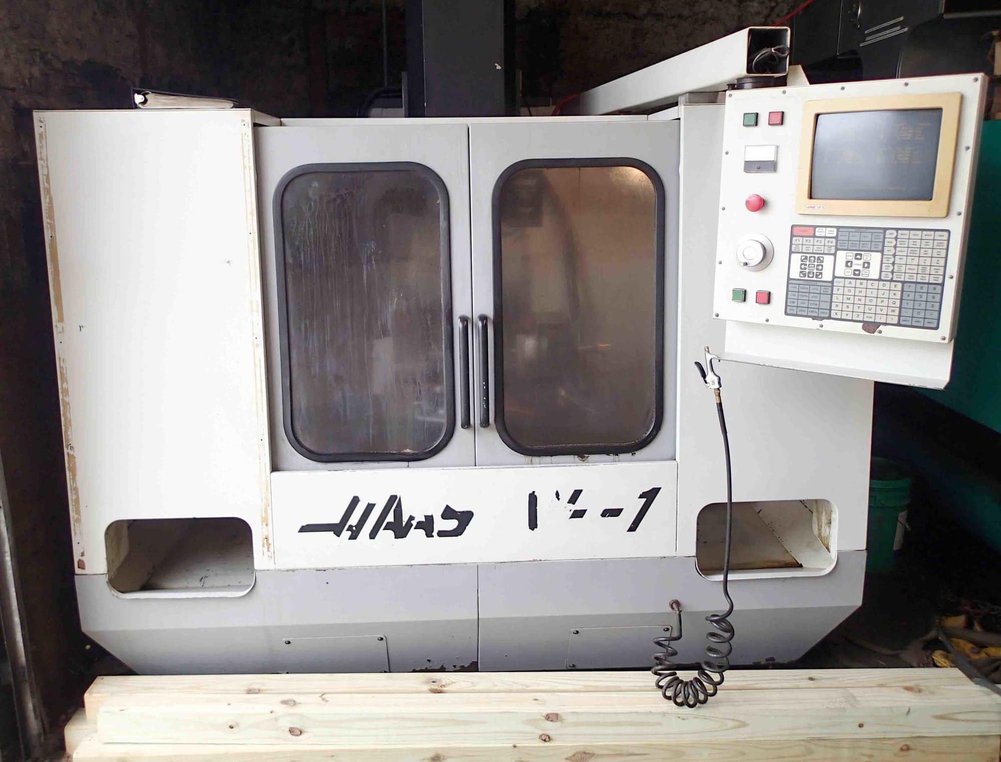 Haas VF-1 VMC, 1993- HRT-9" Rotary Table, A-Axis Table, 20 ATC