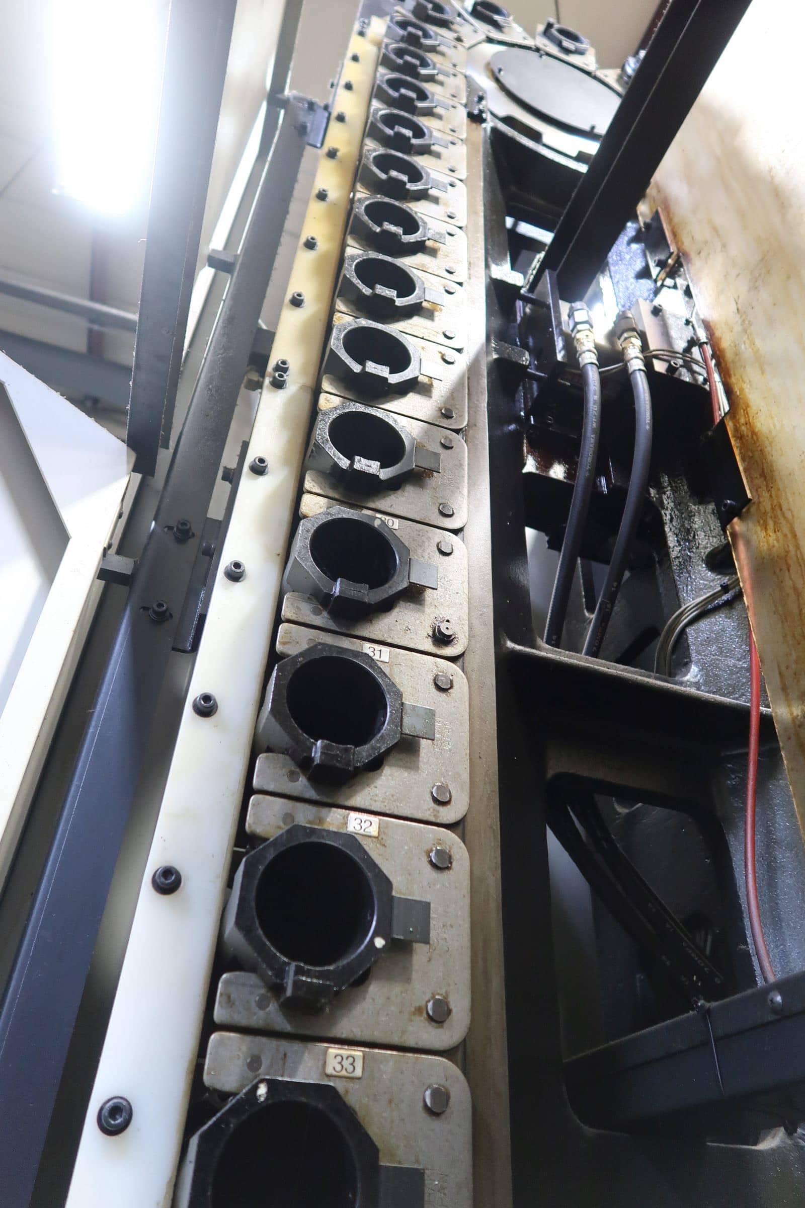 Makino A99 HMC, 1999- 12K RPM, Thru Spindle Coolant, Rigid Tap, Chip Conveyor - Image 13