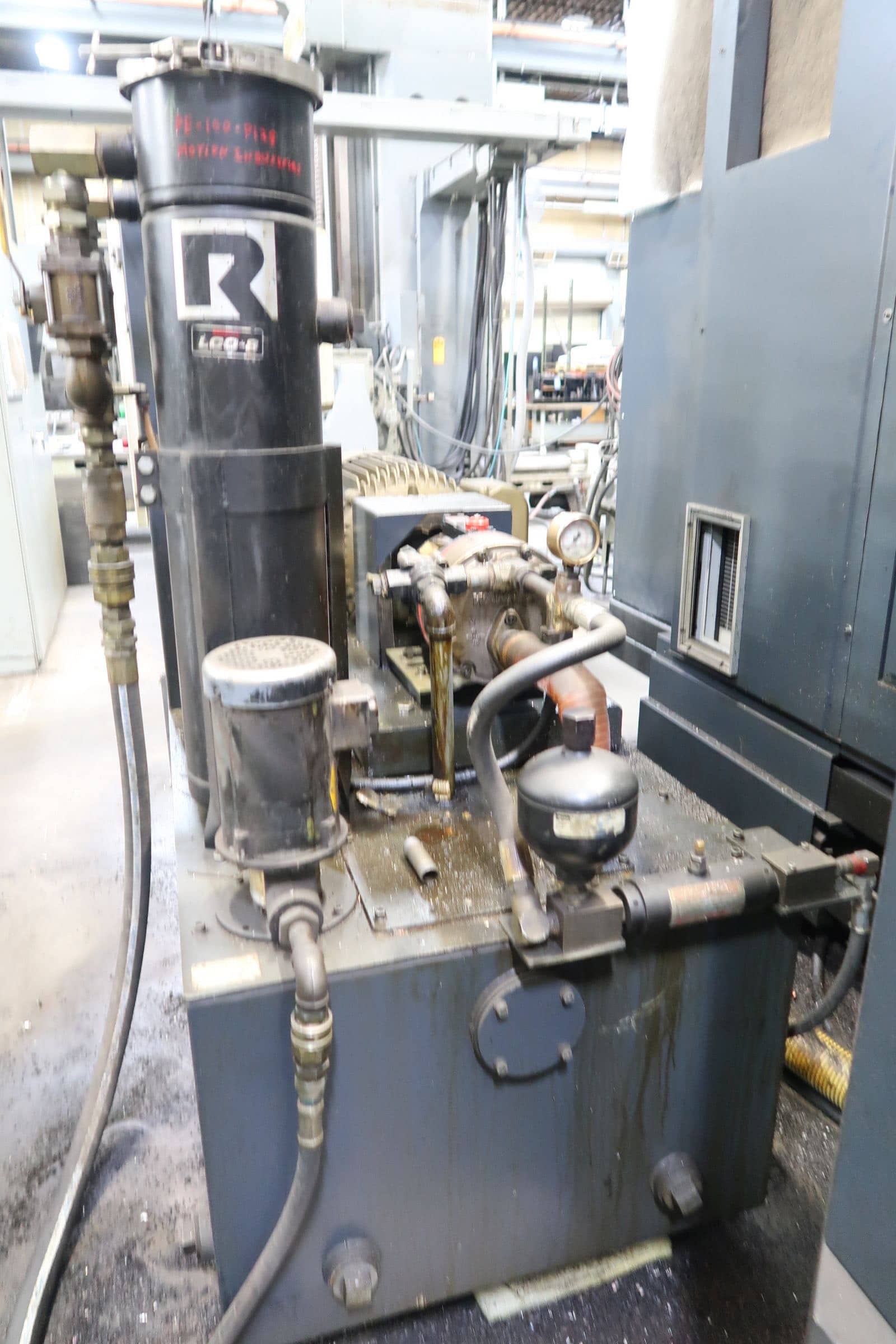 Makino A99 HMC, 1999- 12K RPM, Thru Spindle Coolant, Rigid Tap, Chip Conveyor - Image 14
