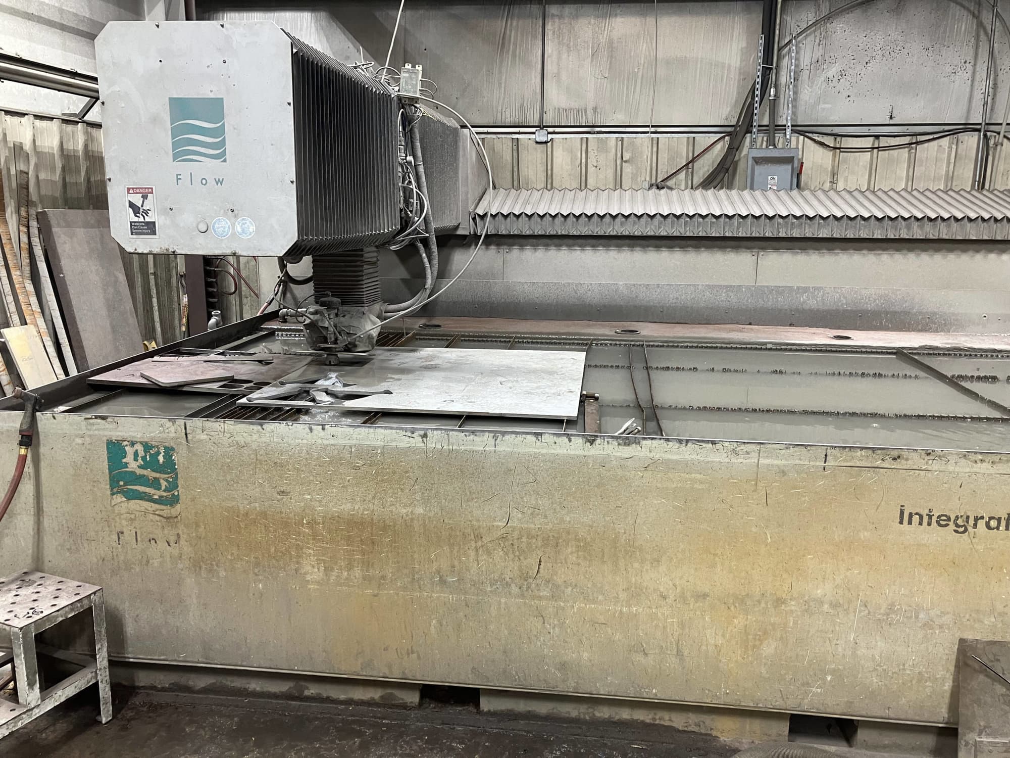 6' x12' Flow Integrated Flying Bridge Model 7136331 Waterjet Machine, 60 000 PSI