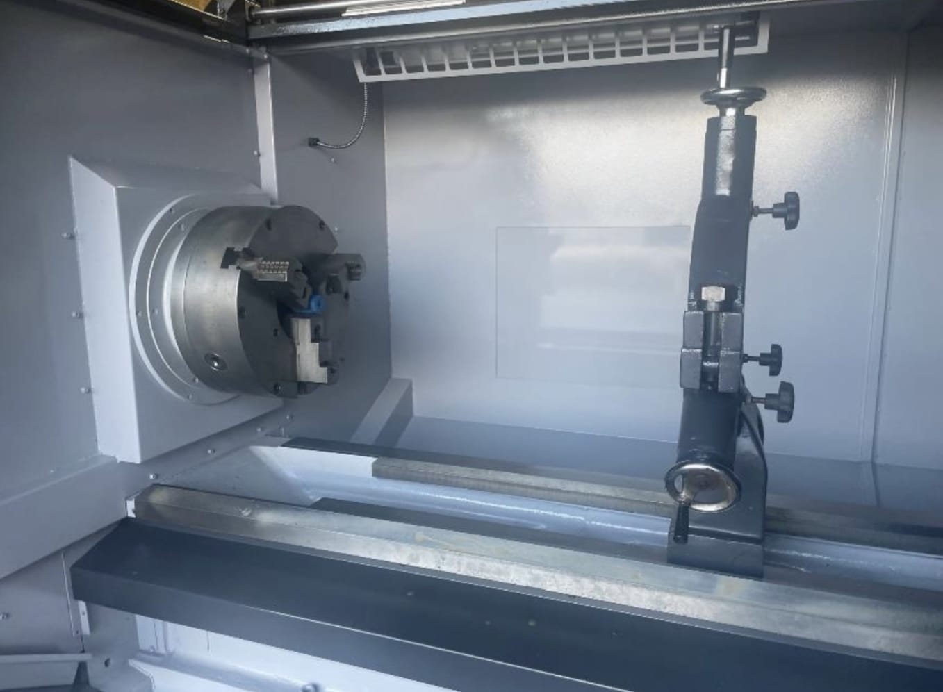 Ganesh 3080 BIG BORE CNC Lathe, 2012 - Fanuc Oi-TD Control, Chip Conveyor, Programable Tailstock - Image 4