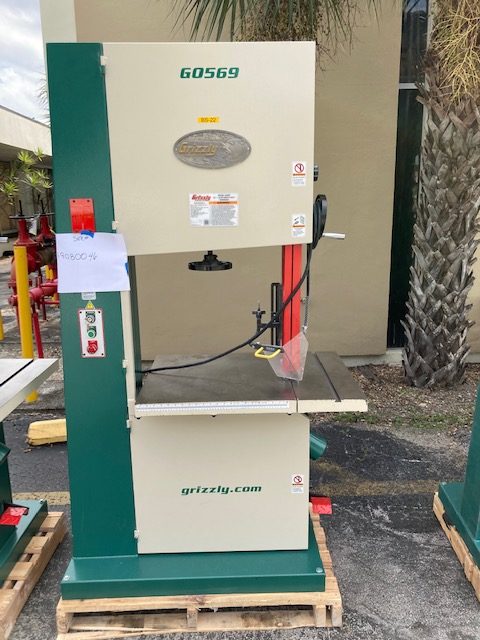 Grizzly G0569 24" 7-1/2 HP 3-Phase Industrial Bandsaw, 2020 - Image 2