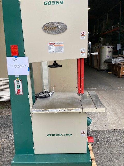 Grizzly G0569 24" 7-1/2 HP 3-Phase Industrial Bandsaw, 2020 - Image 2