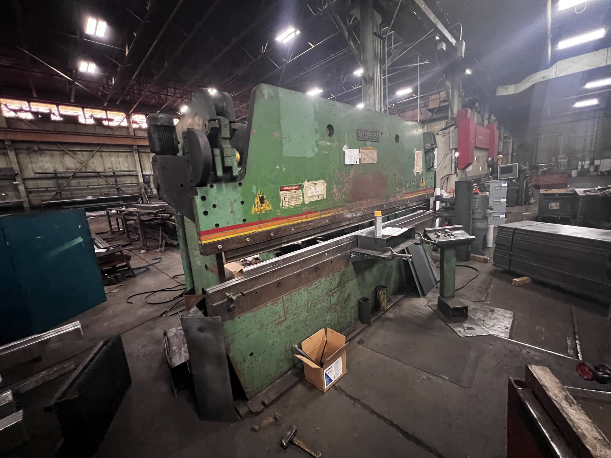 130 Ton x 12' Accurpress 713012 Press Brake, 1995 - Backgauge - Image 5