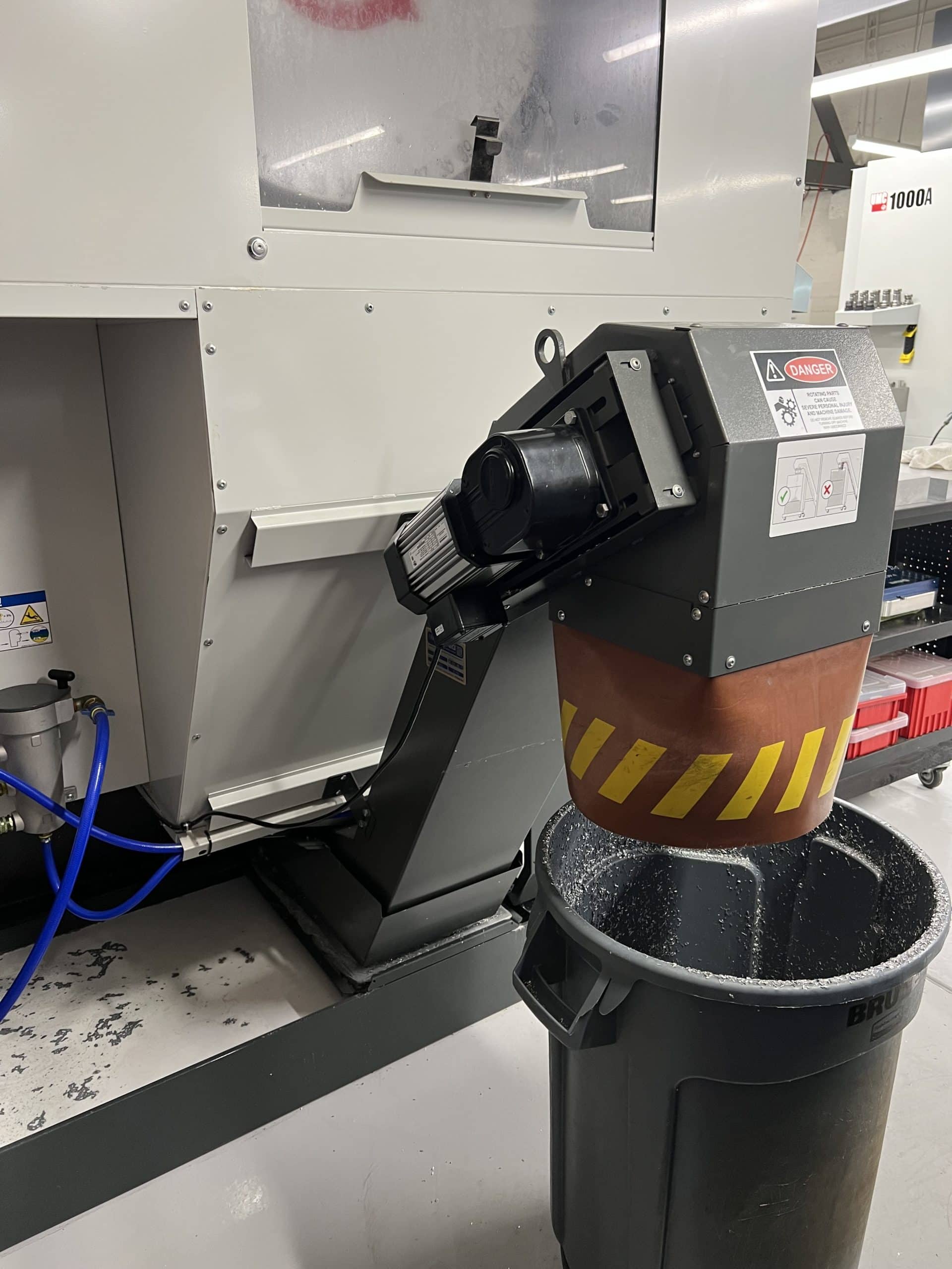 Haas UMC-1000 Universal Machining Center, 2020 - 15K Spindle, 50 +1 Tool changer, TSC, WIPS. Under Power and ready for inspection - Image 9