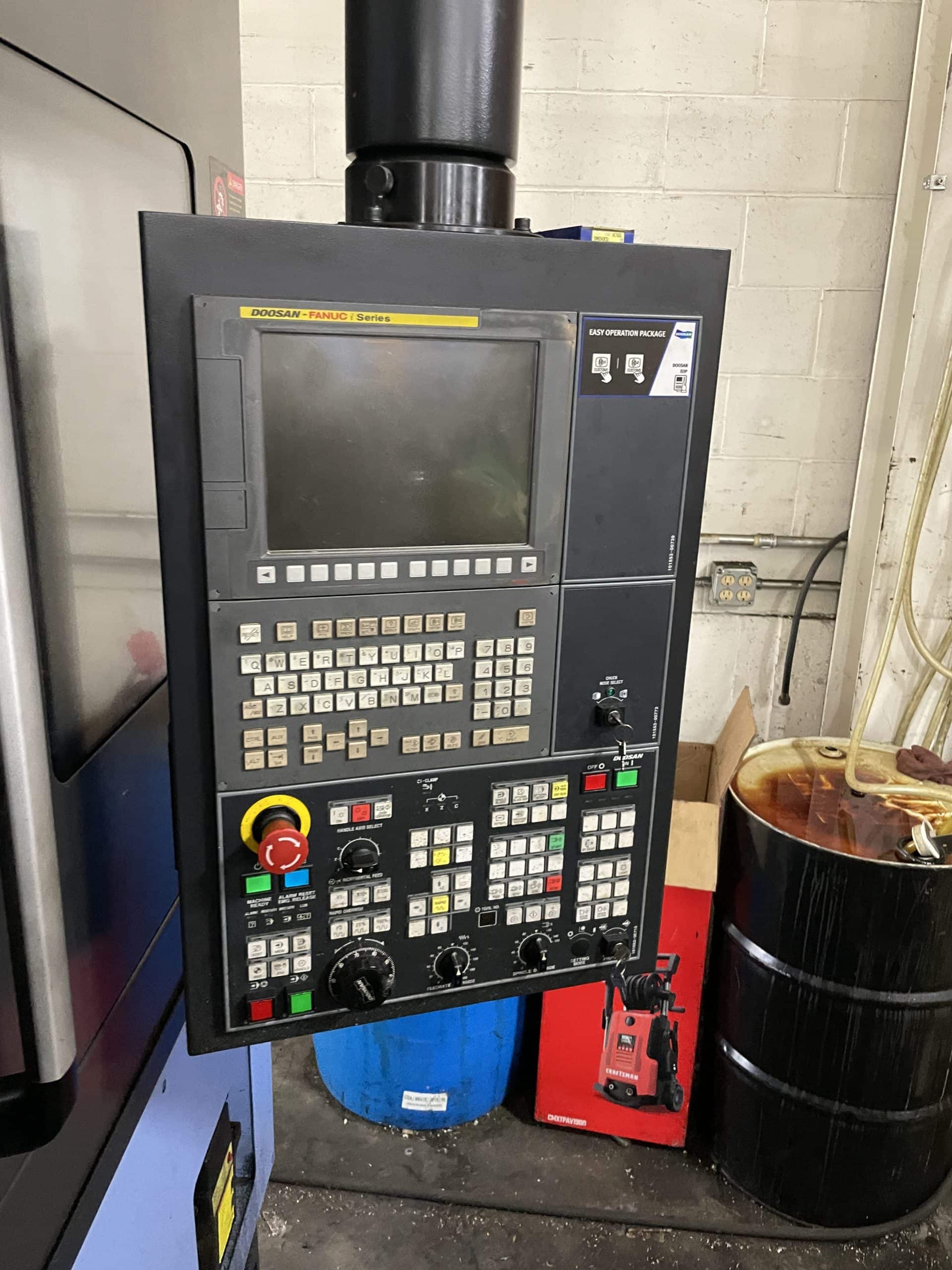 Doosan Puma V550 VTL, 2015- 24" Chuck - Image 3