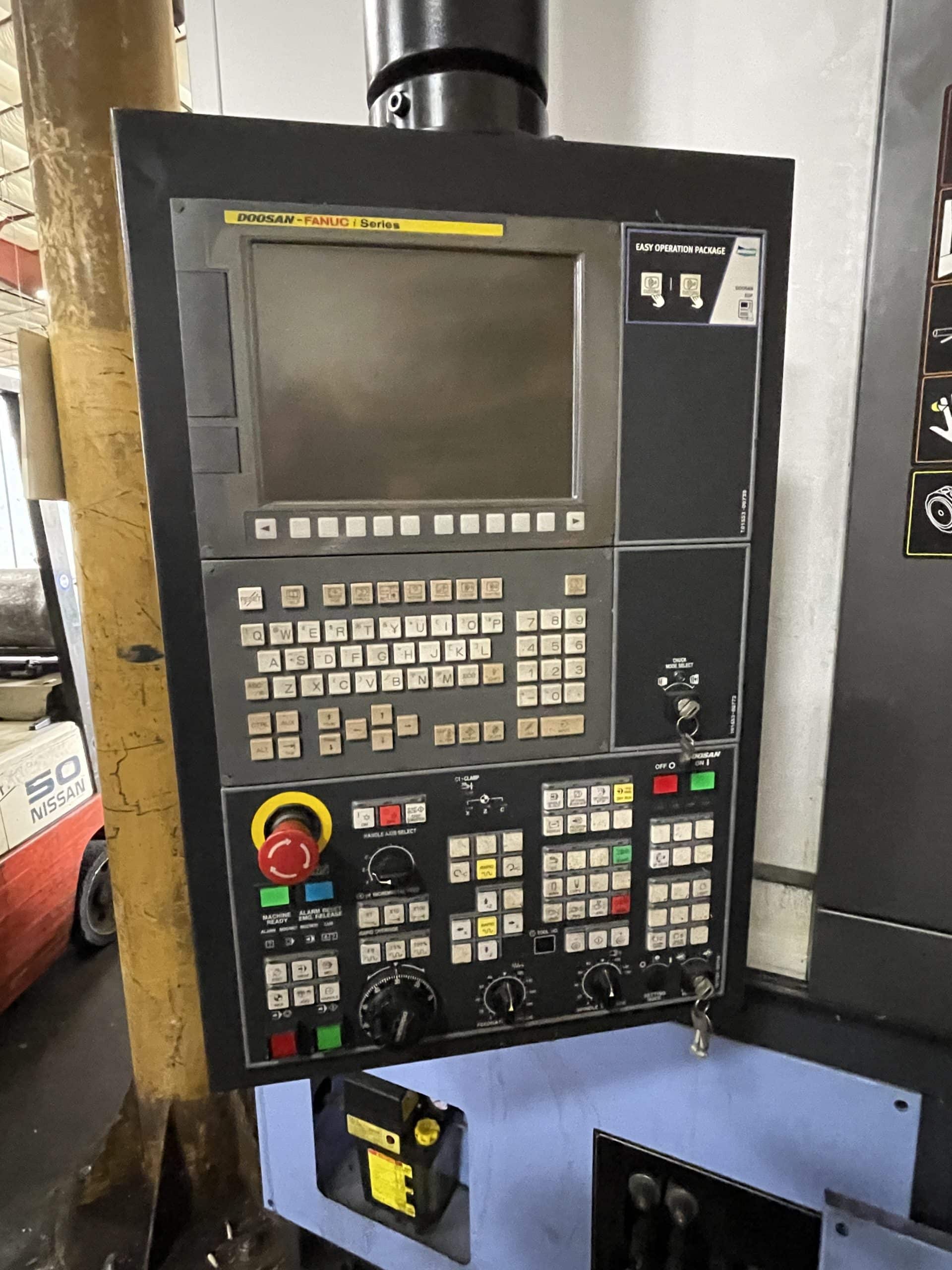 Doosan Puma V550 VTL, 2015- 24" Chuck - Image 4