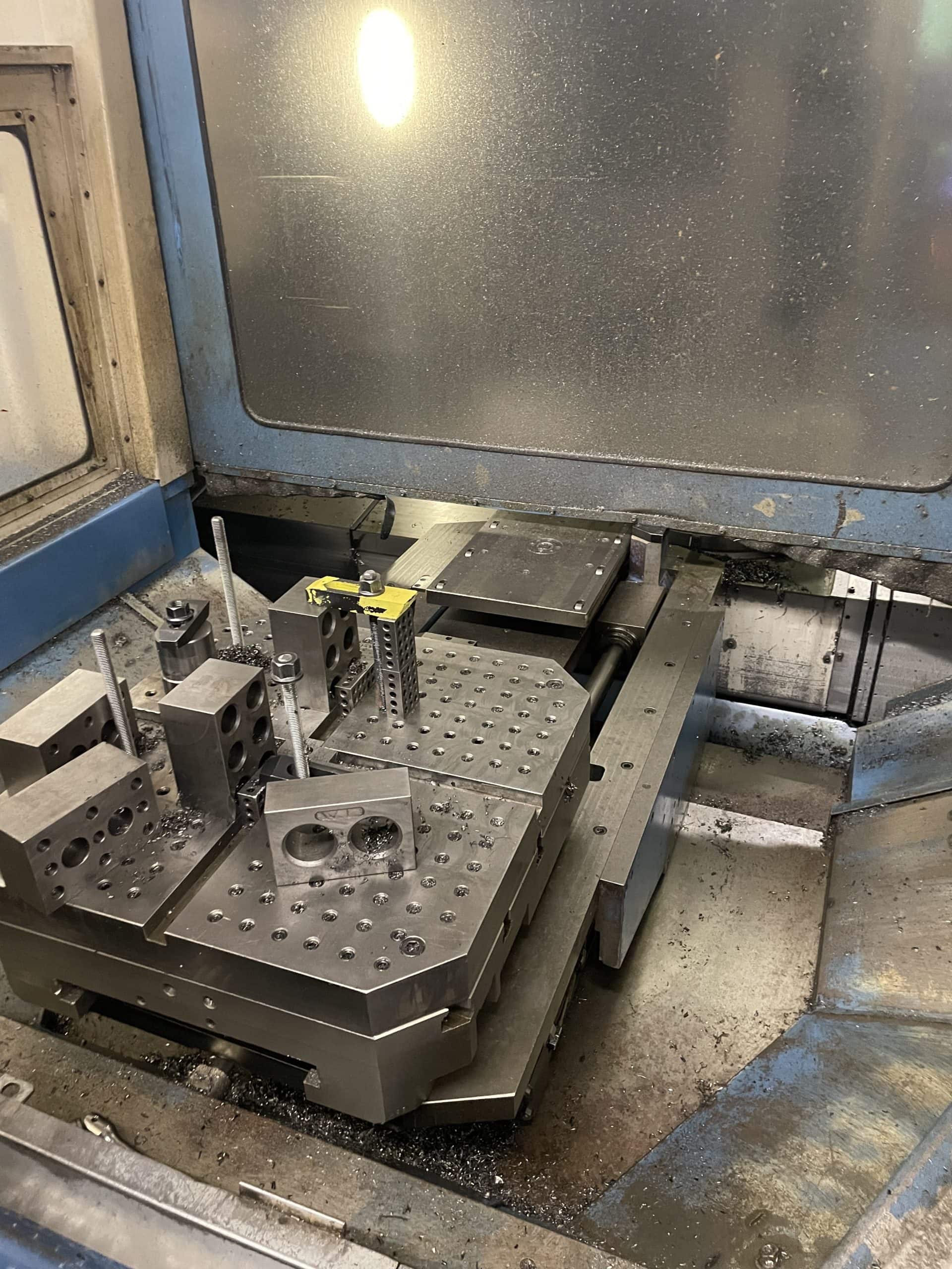 Mazak H-630 630MM HMC, 1988 - Chip Conveyor Included - Image 7