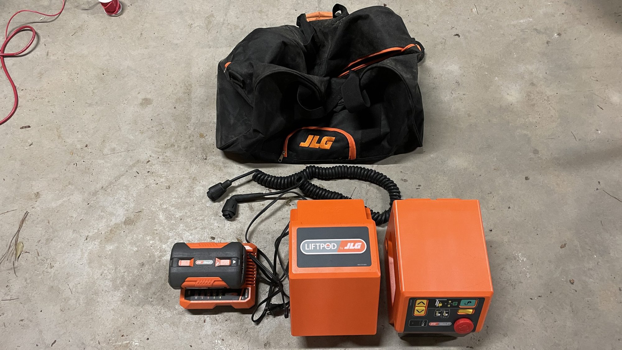 JLG FT140 LiftPod 330lb Personal Portable Lift, 2020 - Image 6