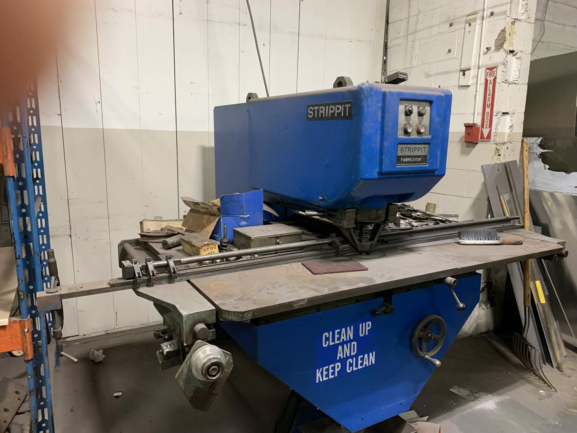 Strippit Fabricator Super 30/30 Single End Punch