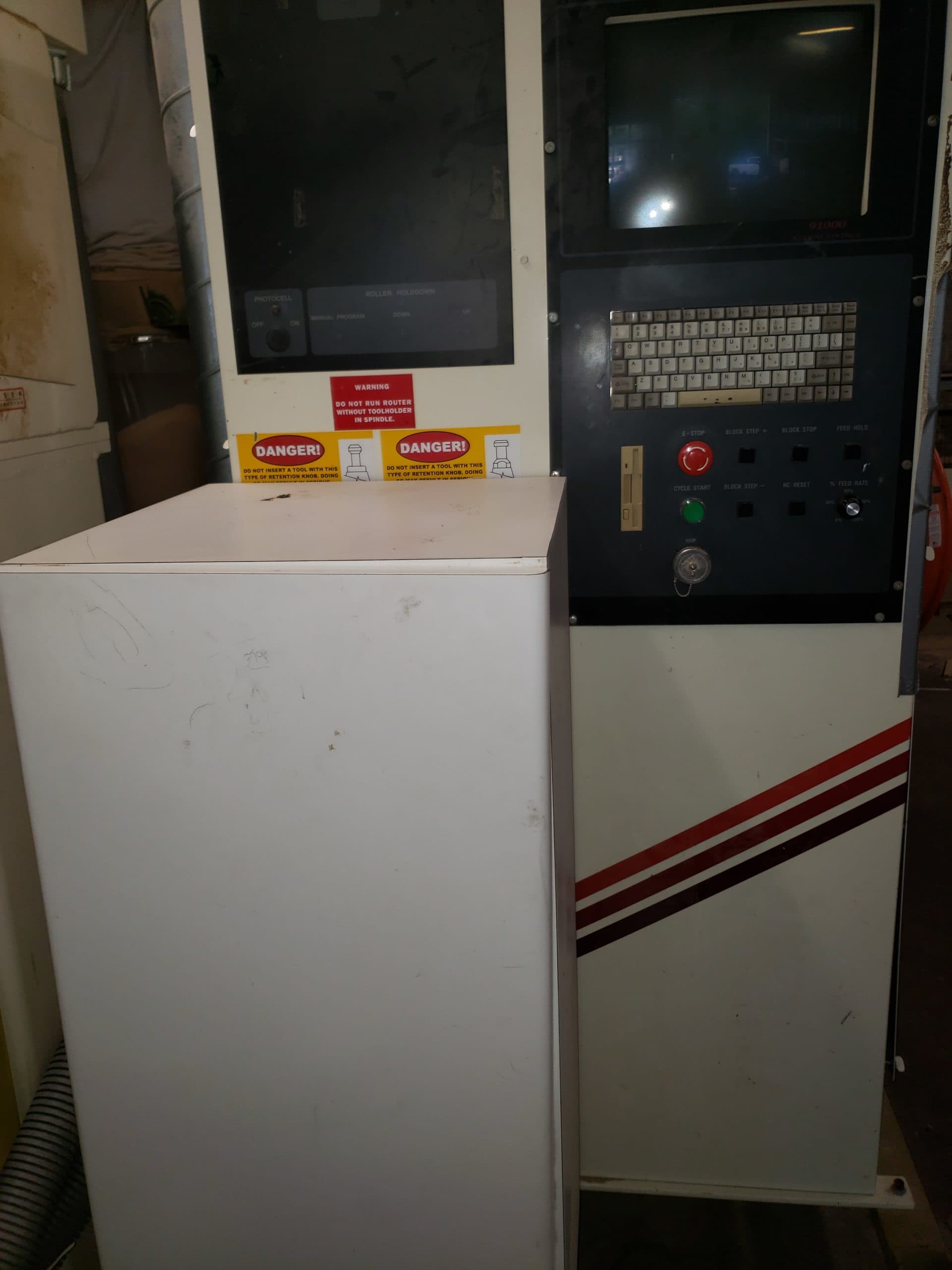 5' x 10' Thermwood C40 CNC Router, 2003- 18K Spindle, Tool Changer, 40 HP Vacuum - Image 2