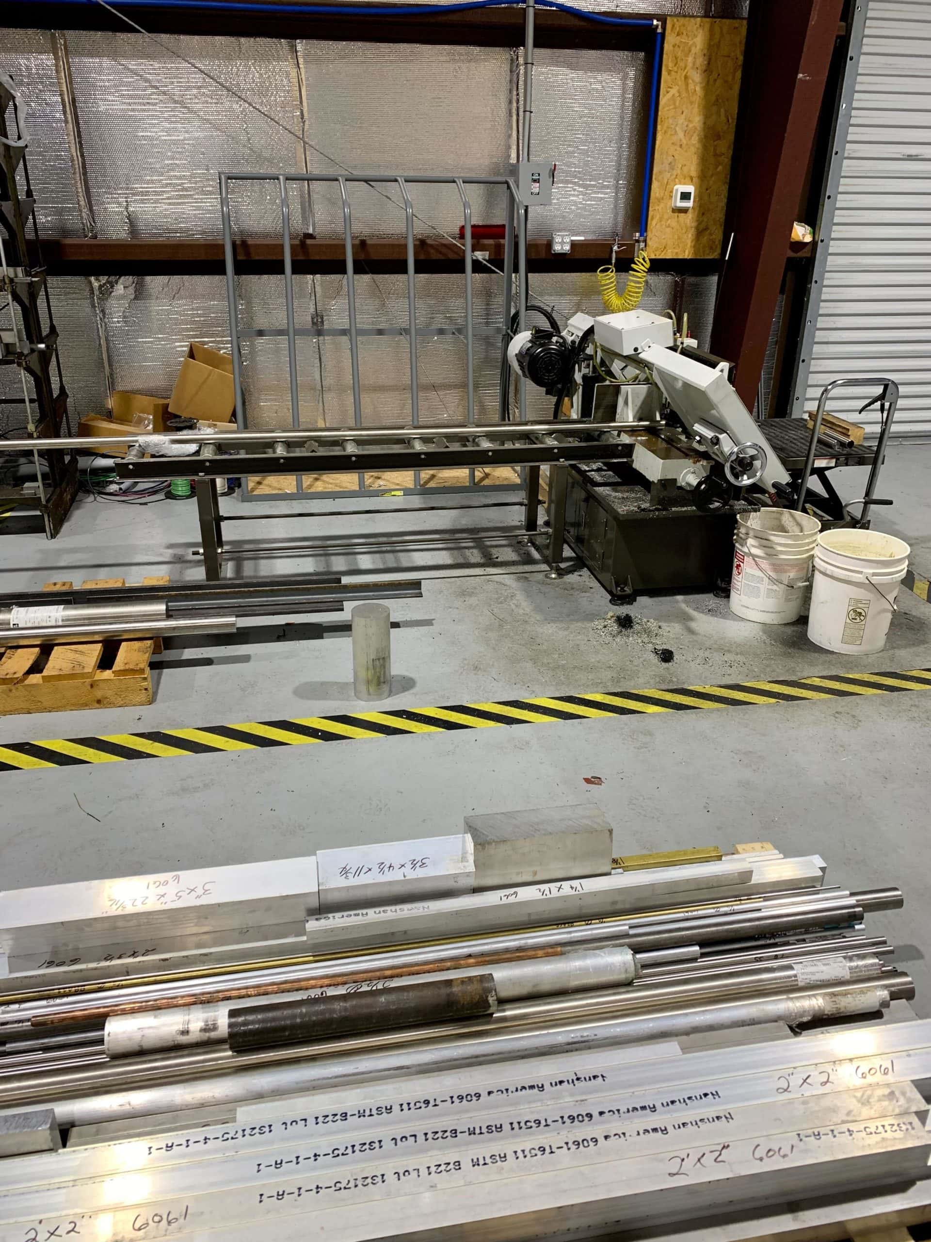 Victor 1018M Horizontal Saw 2019- Roller Conveyor And Extra Saw Blade. - Image 4