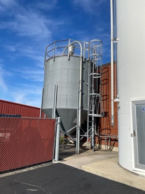 2,032 Cubic sq. ft. Carbon Steel Storage Silo - 12' D x 18' H - Image 4