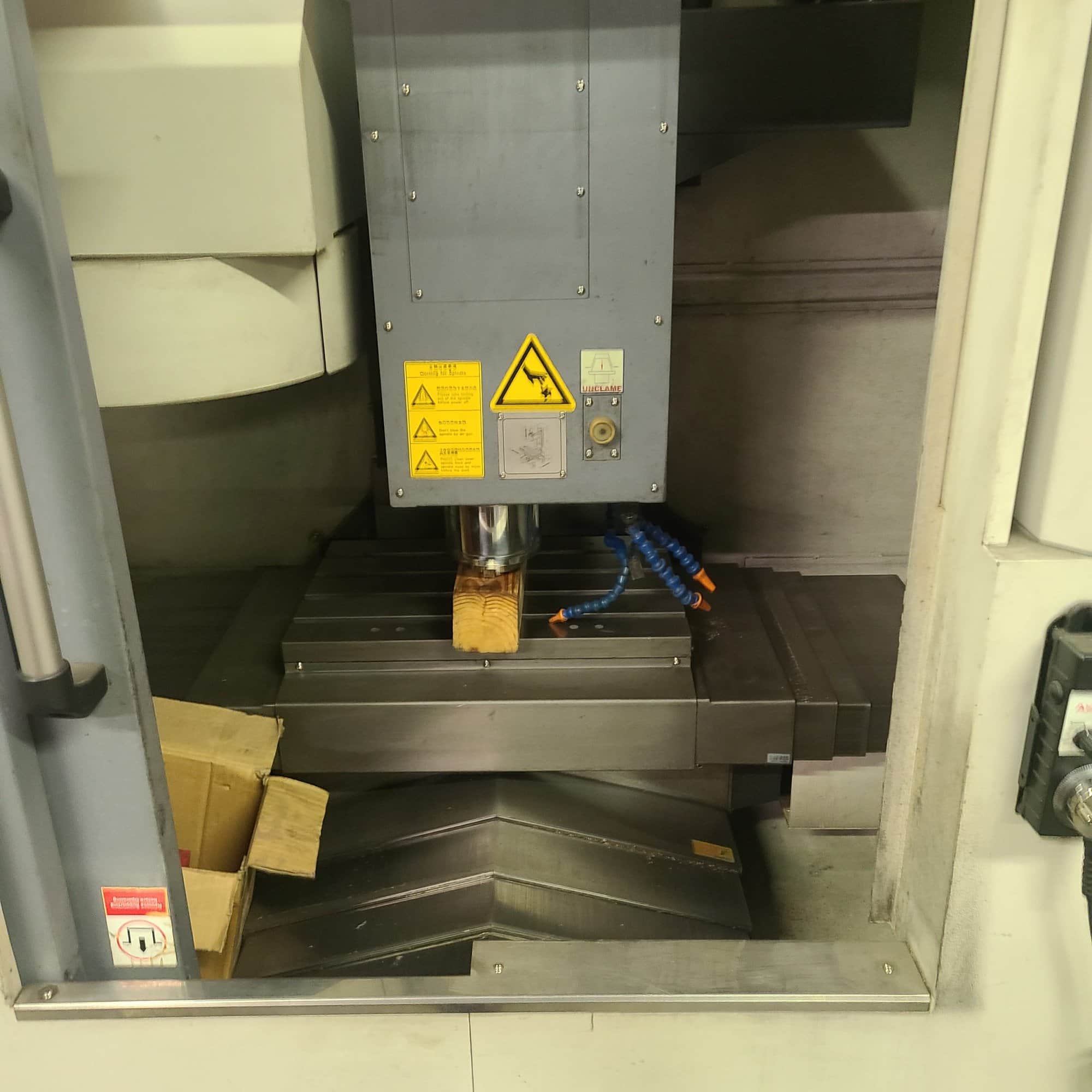 Akira Seiki JR, VMC-2011, High Speed Machining, Available Immediately - Image 2