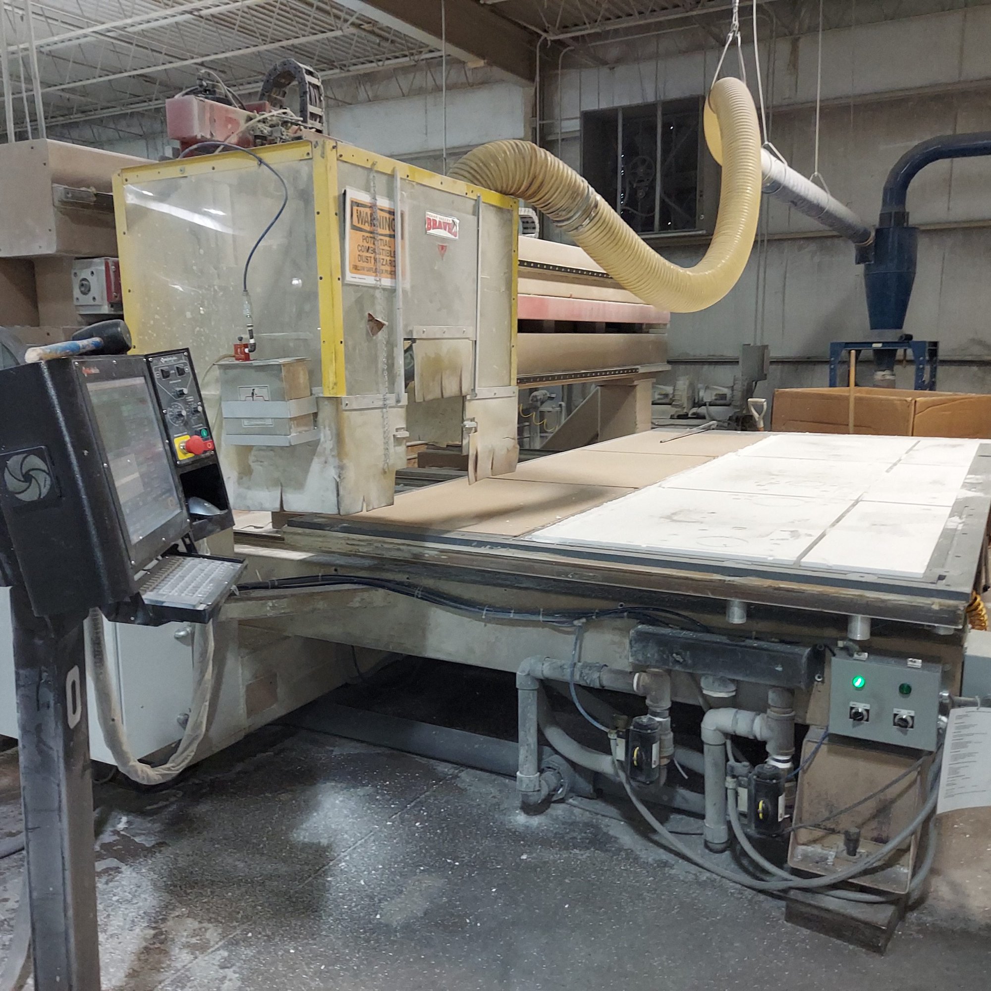 15'X8' CNC Auto-Motion RG137 CNC Router- dust collector included