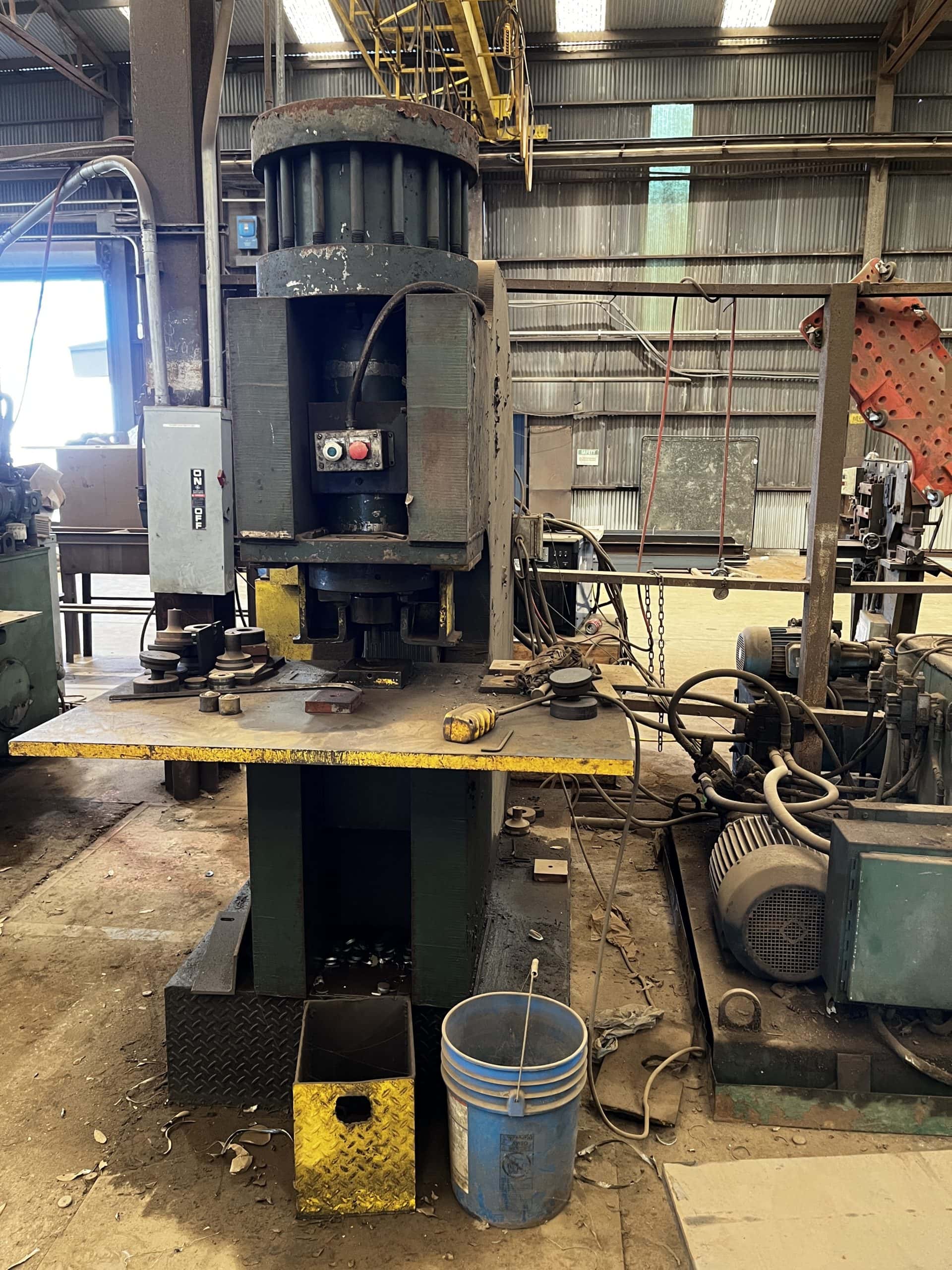 250 Ton Controlled Automation Plate Punch - Lots of Tooling - Image 3