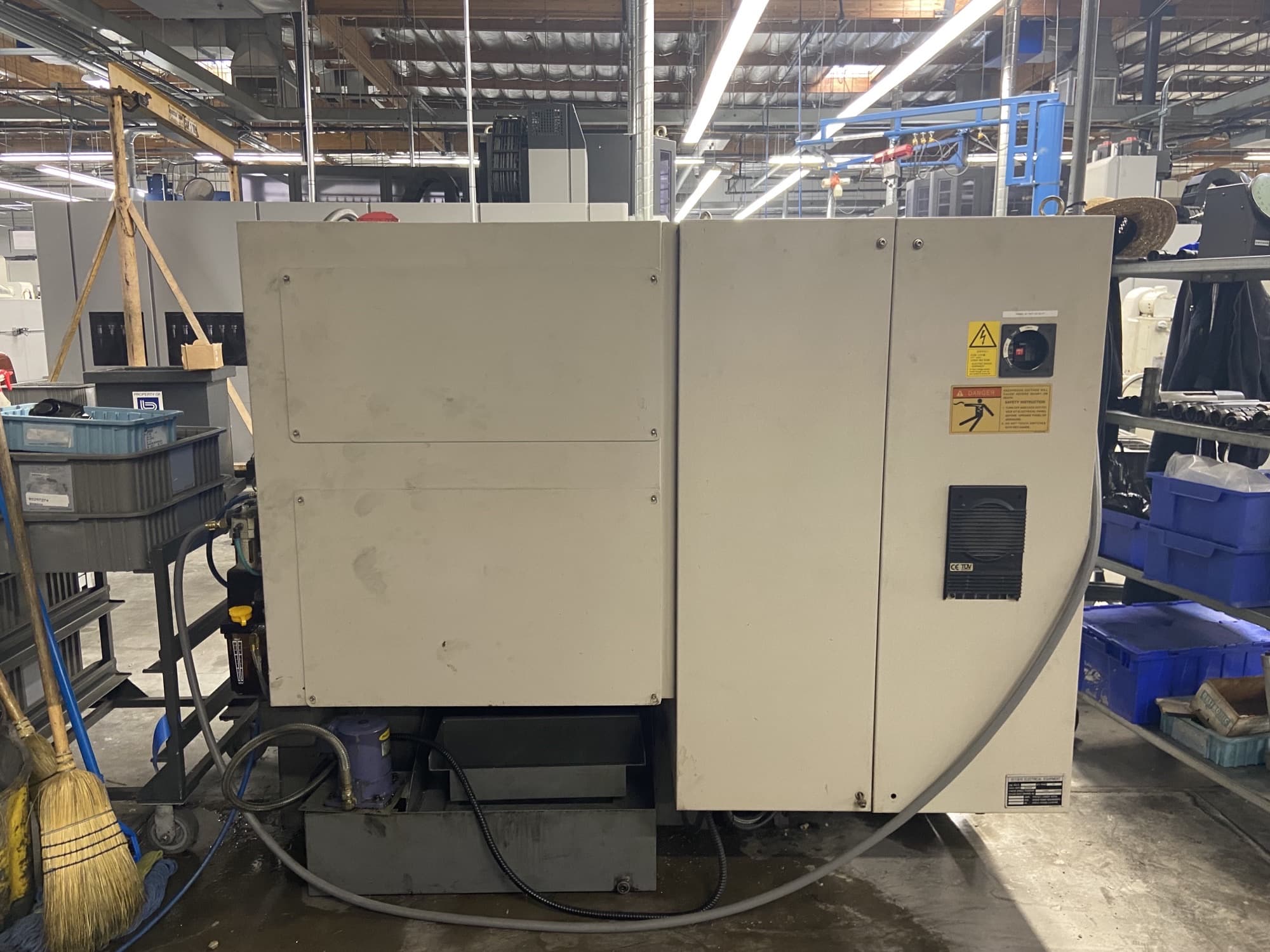Hyundai HIT-160 CNC Lathe, 2003 - Parts Catcher, Tool Setter, Tailstock, Chip Conveyor, Fanuc Control - Image 6