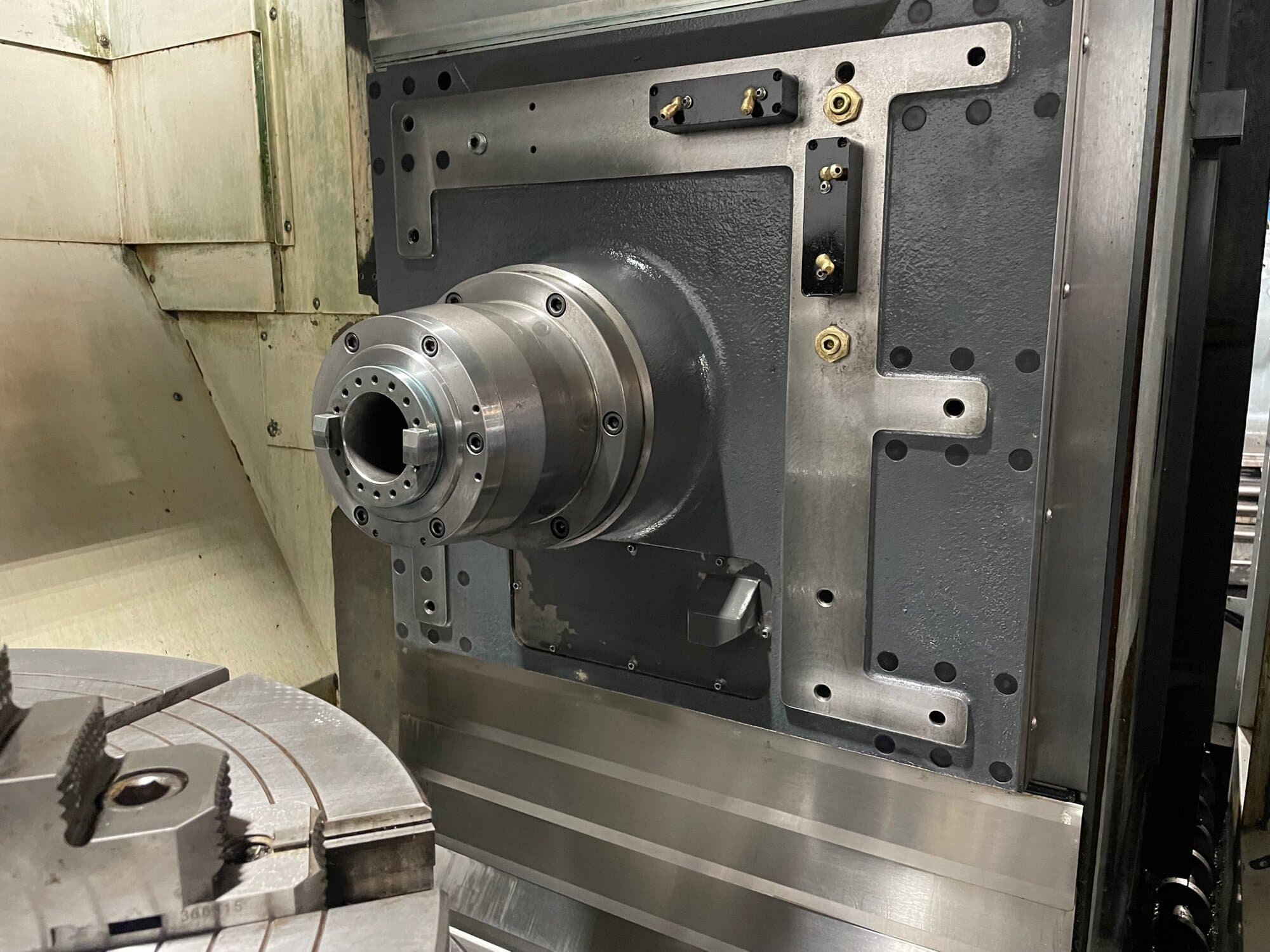 Haas EC-1600 HMC, 2012 - Wireless Intuitive Probing, Full 4th, 1000 PSI Coolant Through Spindle - Image 7