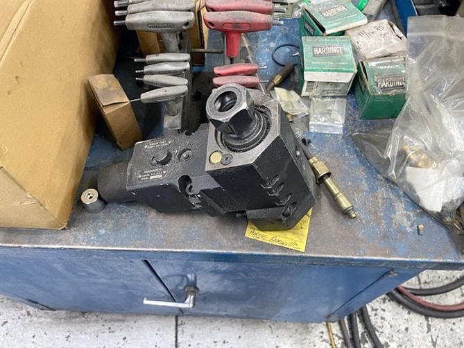Hardinge Conquest T51 CNC Lathe, 1993- Live Tooling, Tailstock, Parts Catcher - Image 5