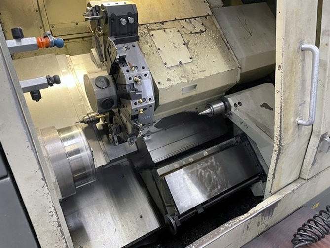 Hardinge Conquest T51 CNC Lathe, 1993- Live Tooling, Tailstock, Parts Catcher - Image 7