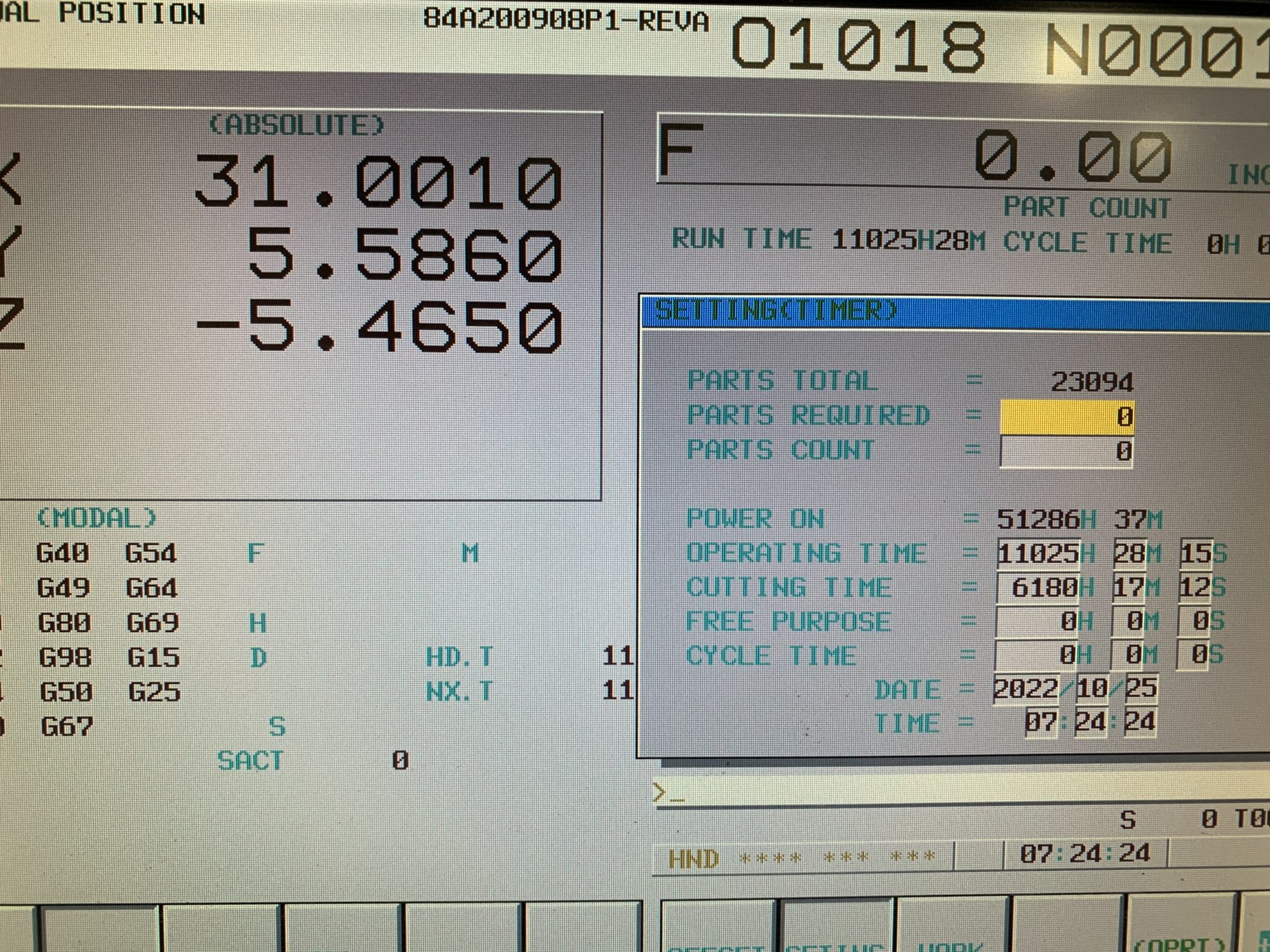 Daewoo DMV 4020D VMC, 2003- Chip Conveyor, Pallet Changer - Image 3